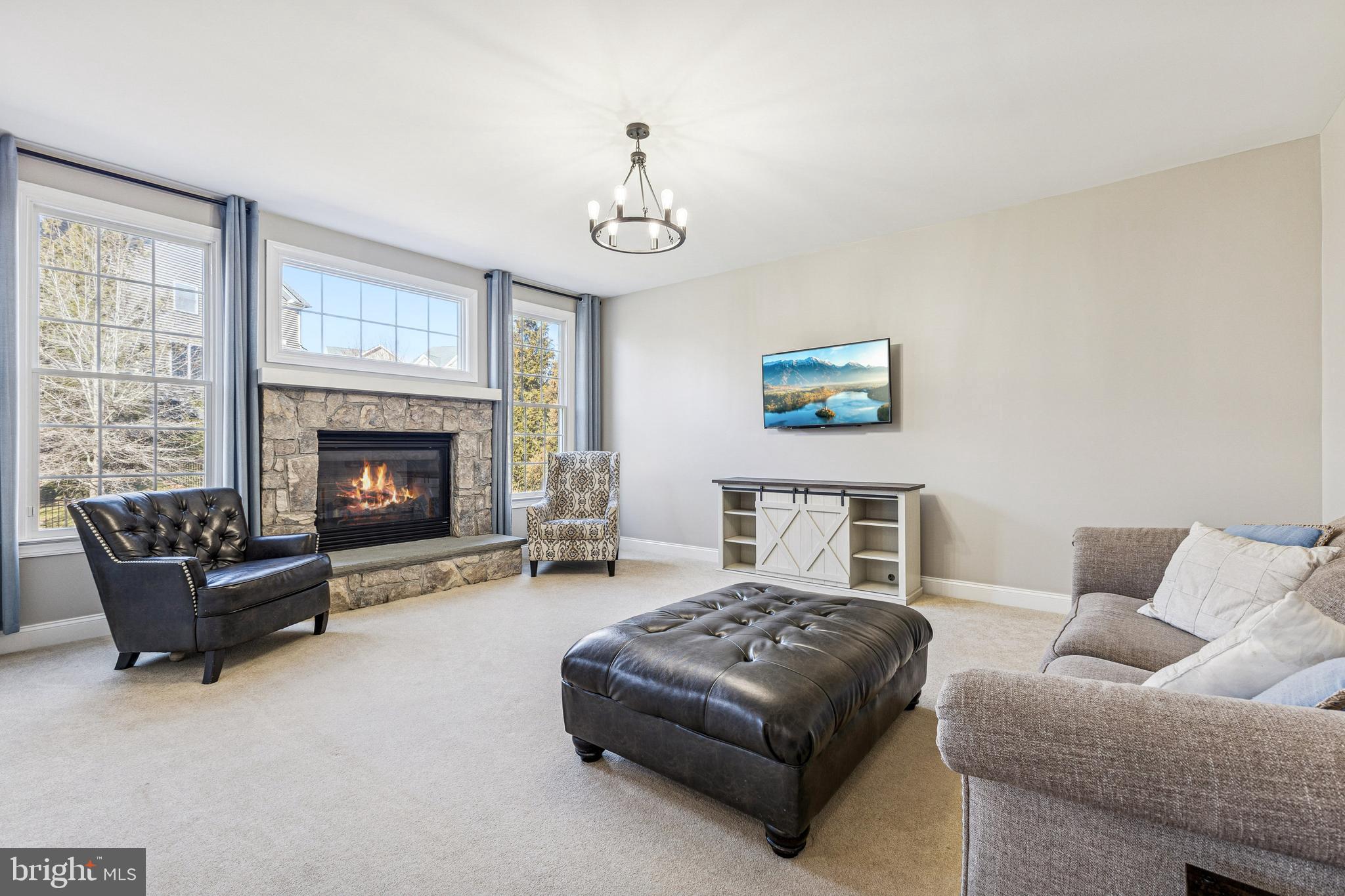 5793 WATERLOO BRIDGE CIRCLE