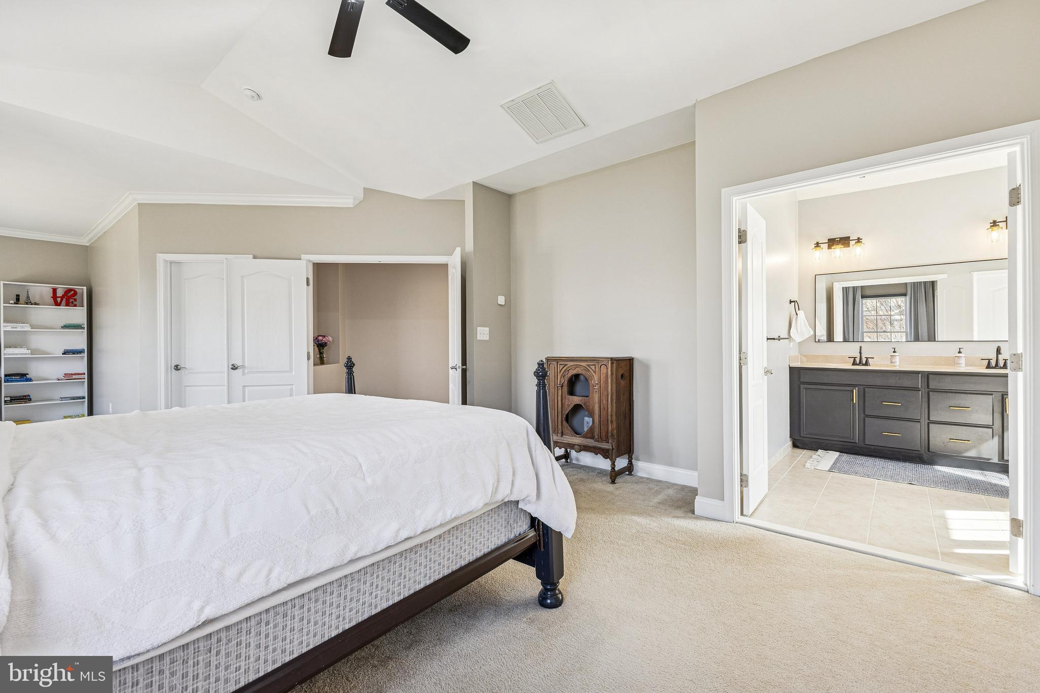 5793 WATERLOO BRIDGE CIRCLE