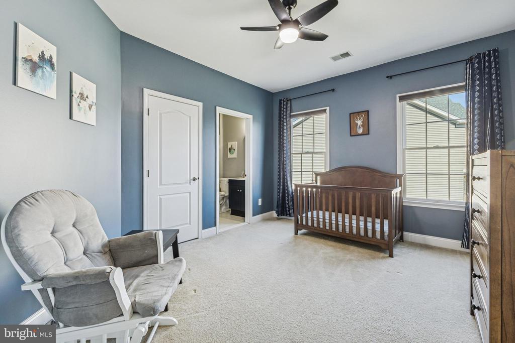 5793 WATERLOO BRIDGE CIRCLE