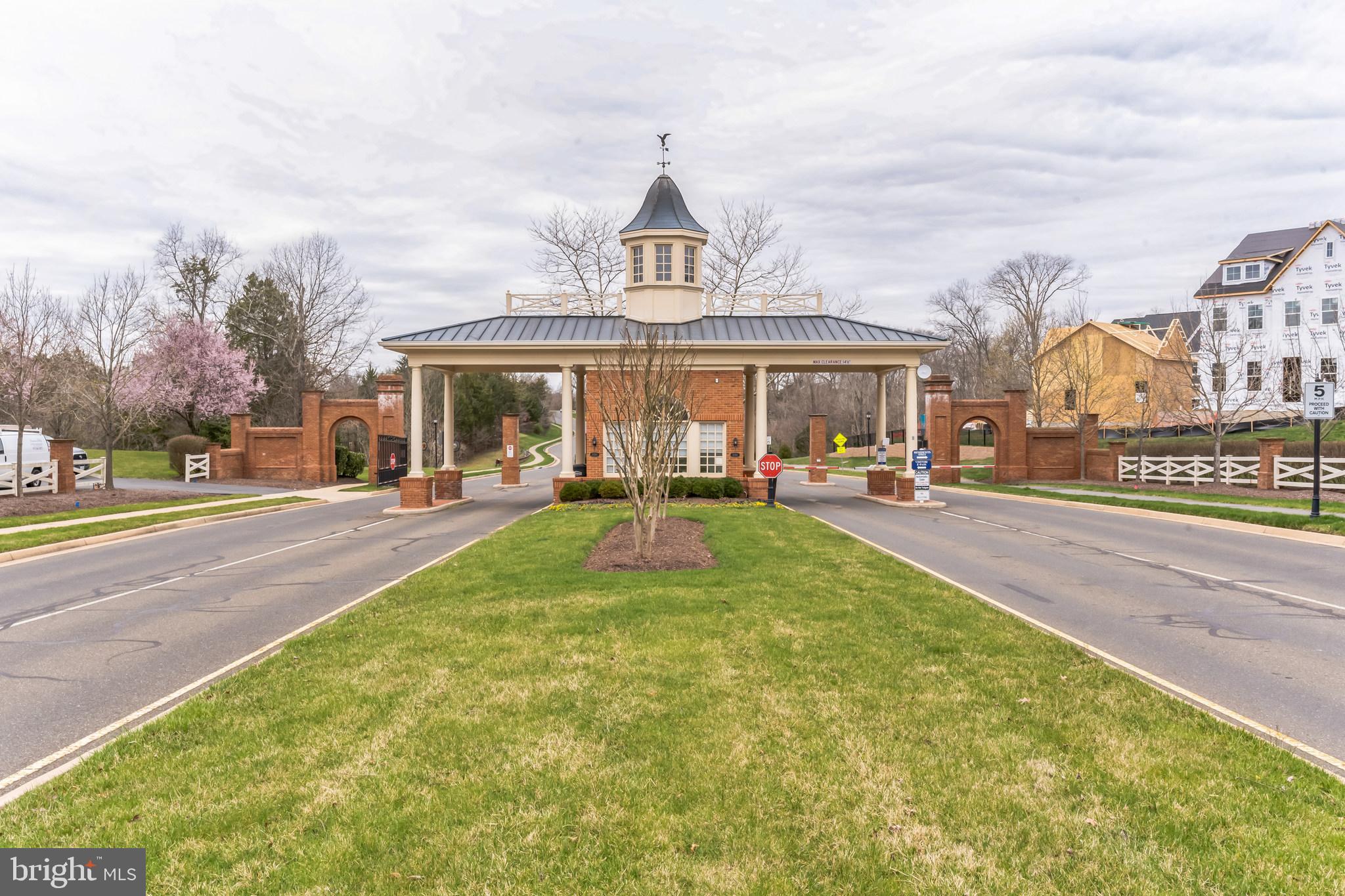 5793 WATERLOO BRIDGE CIRCLE