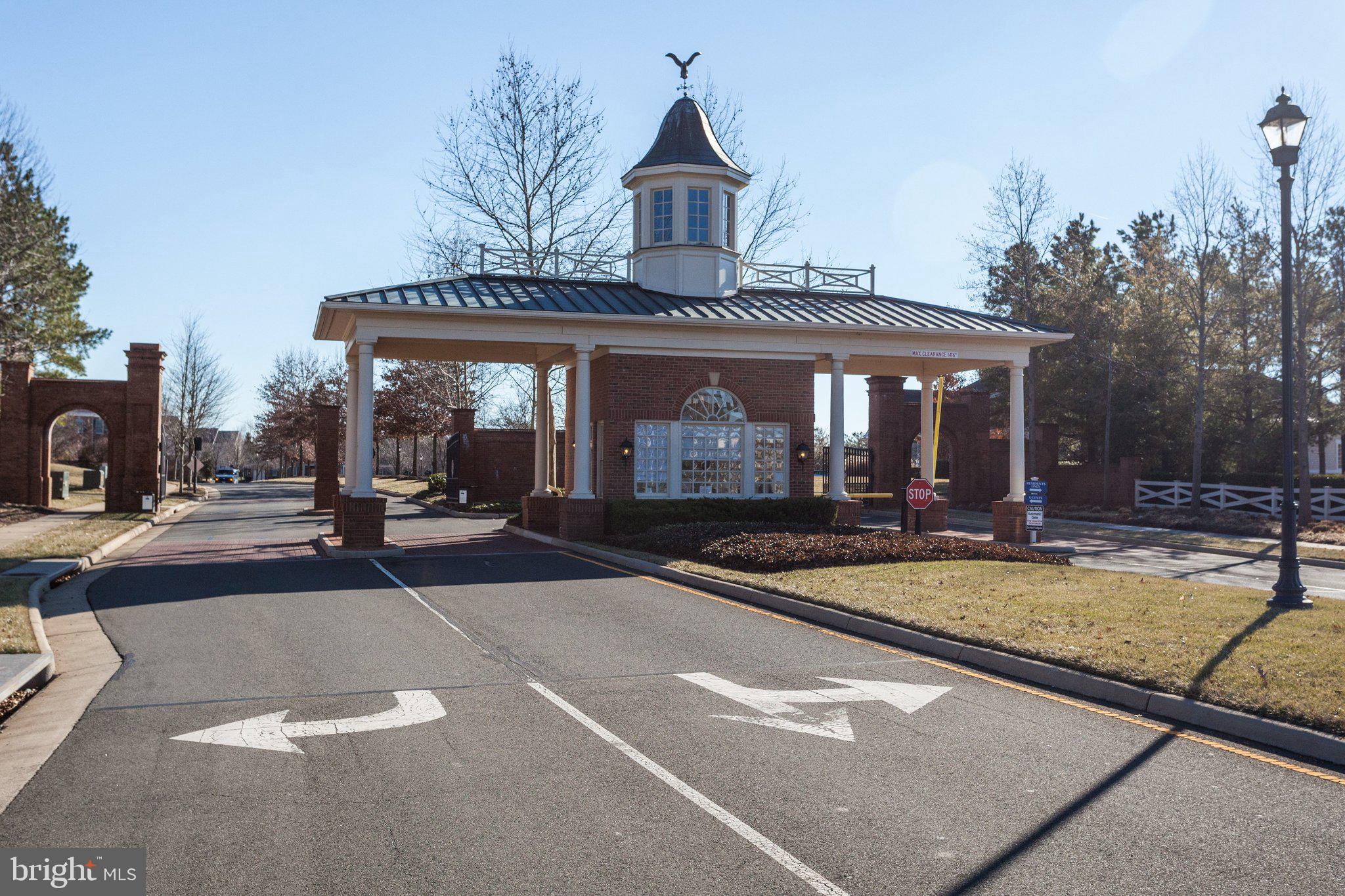 5793 WATERLOO BRIDGE CIRCLE