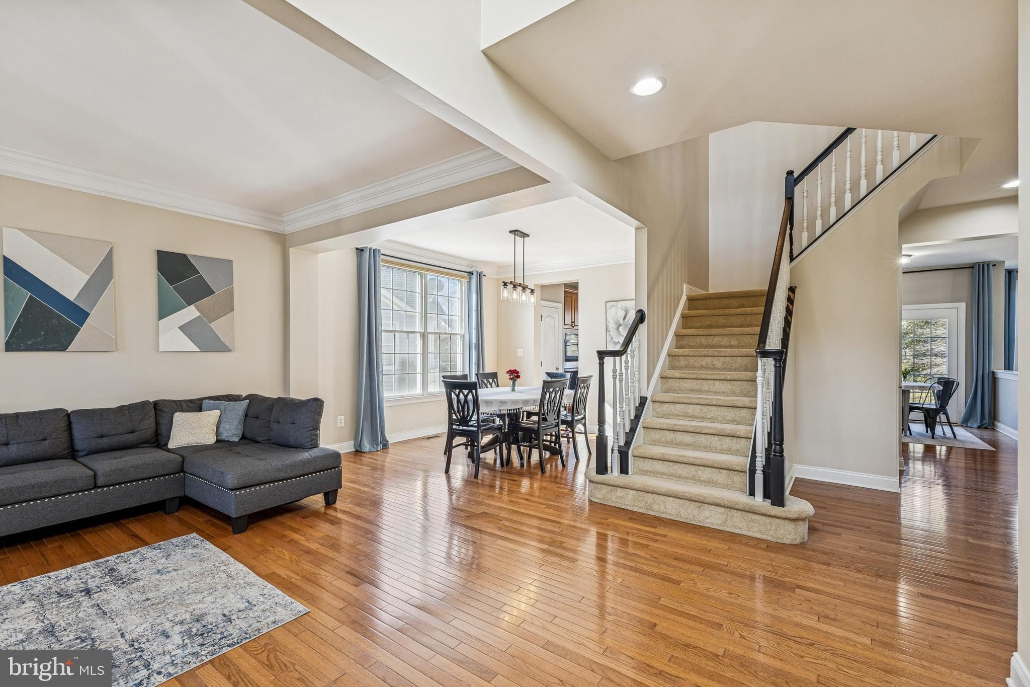 5793 WATERLOO BRIDGE CIRCLE