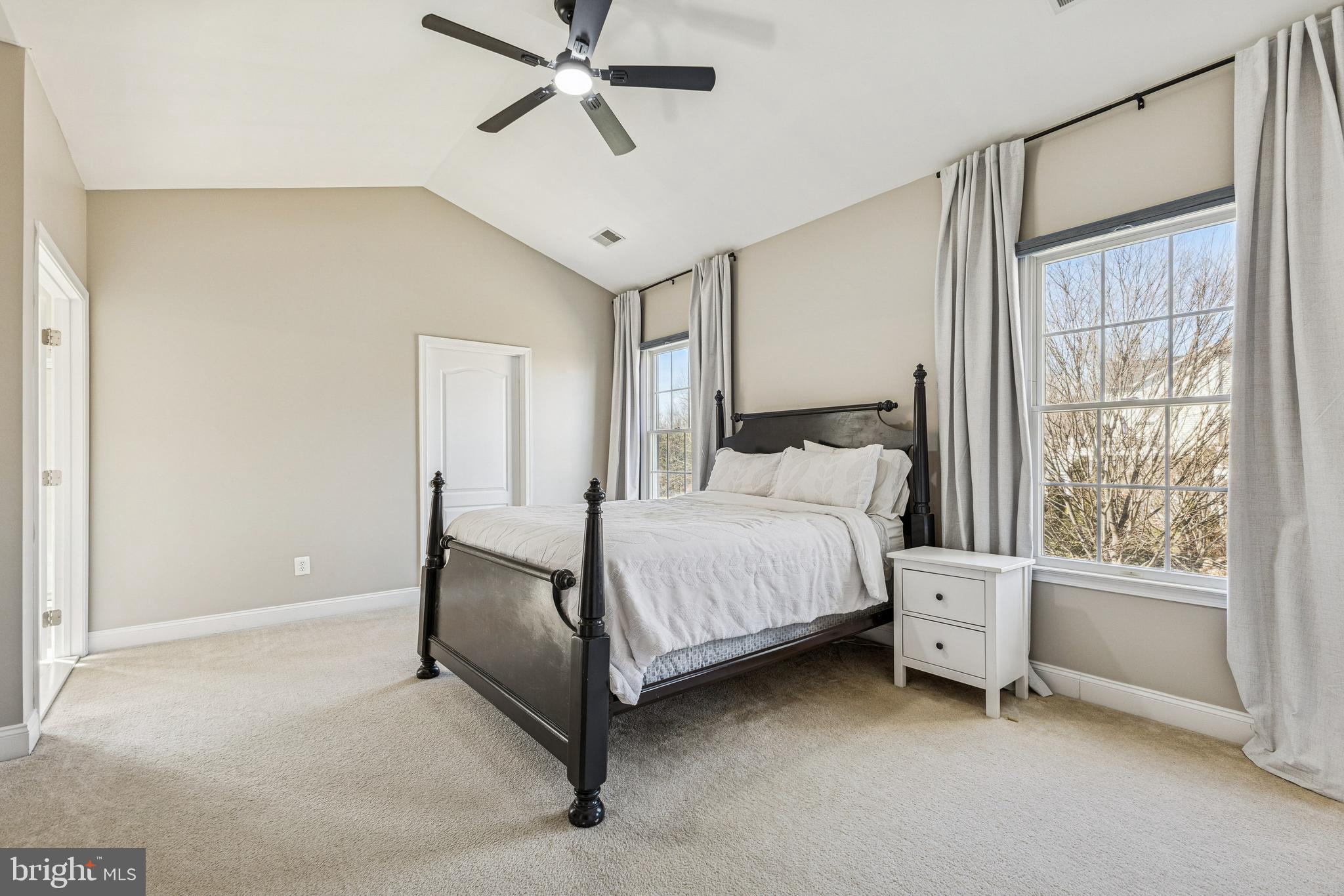 5793 WATERLOO BRIDGE CIRCLE