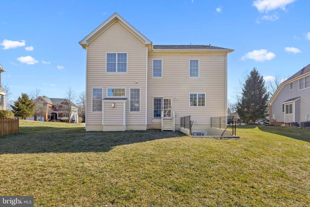 5793 WATERLOO BRIDGE CIRCLE