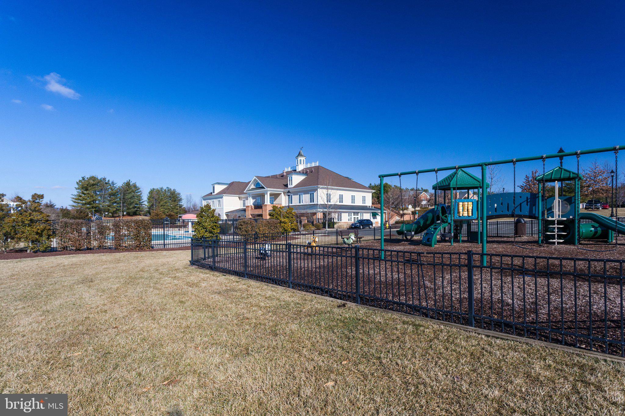 5793 WATERLOO BRIDGE CIRCLE