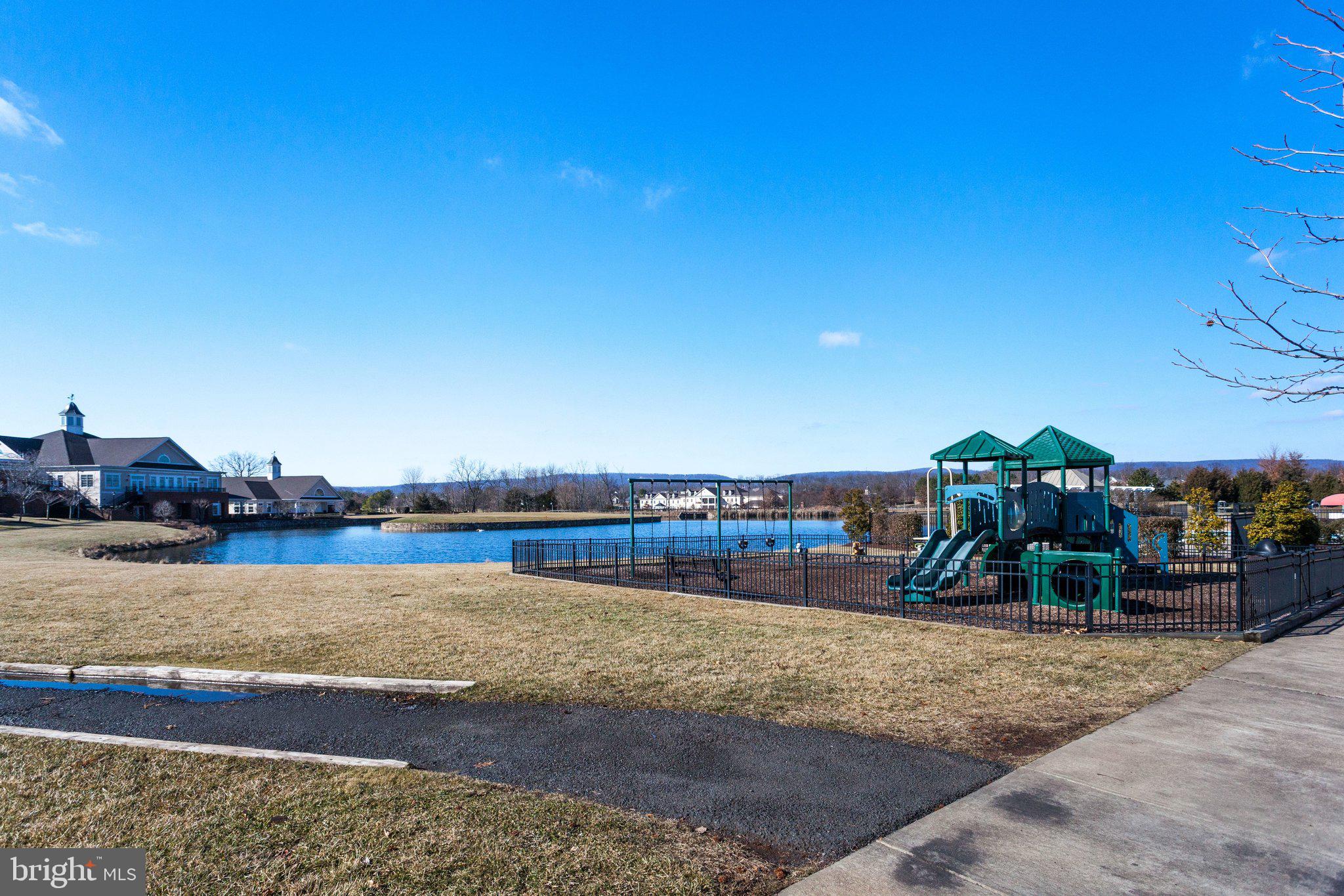 5793 WATERLOO BRIDGE CIRCLE