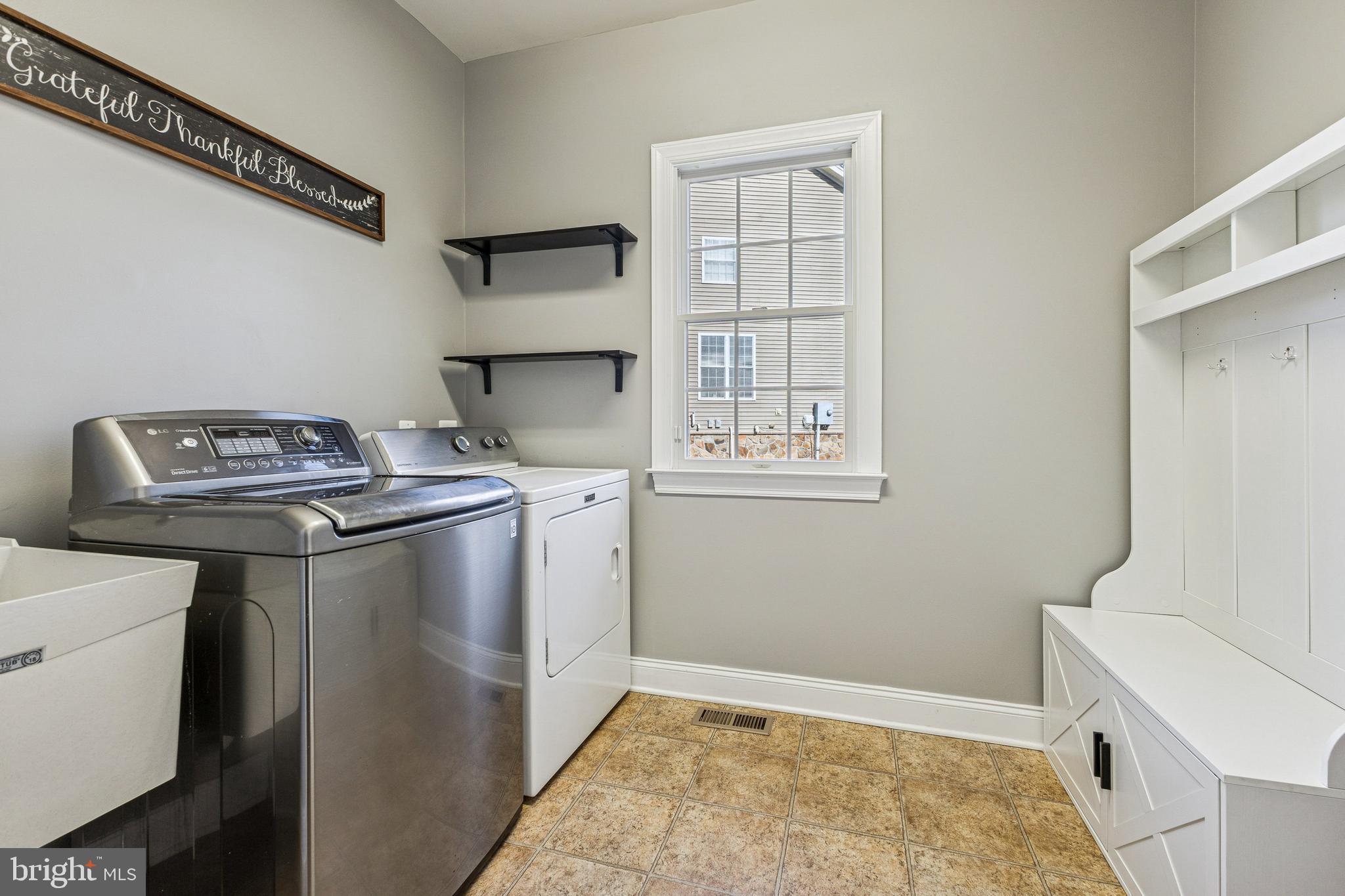 5793 WATERLOO BRIDGE CIRCLE