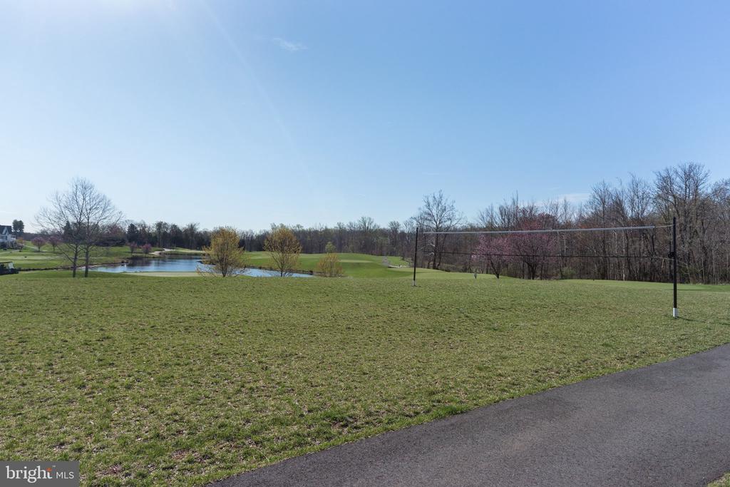 5793 WATERLOO BRIDGE CIRCLE