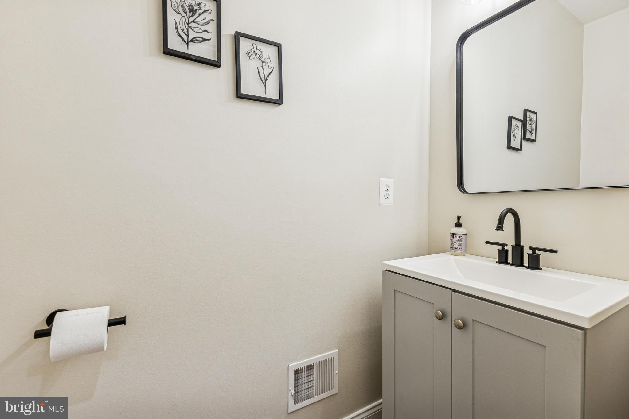 5793 WATERLOO BRIDGE CIRCLE