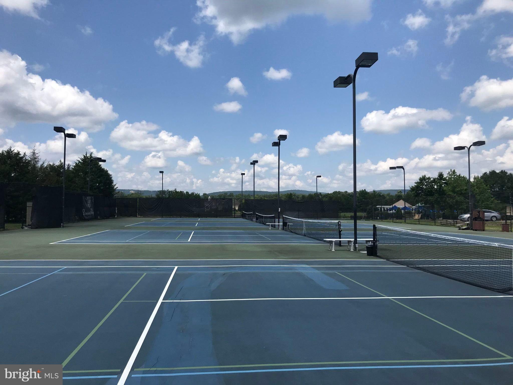 5793 WATERLOO BRIDGE CIRCLE