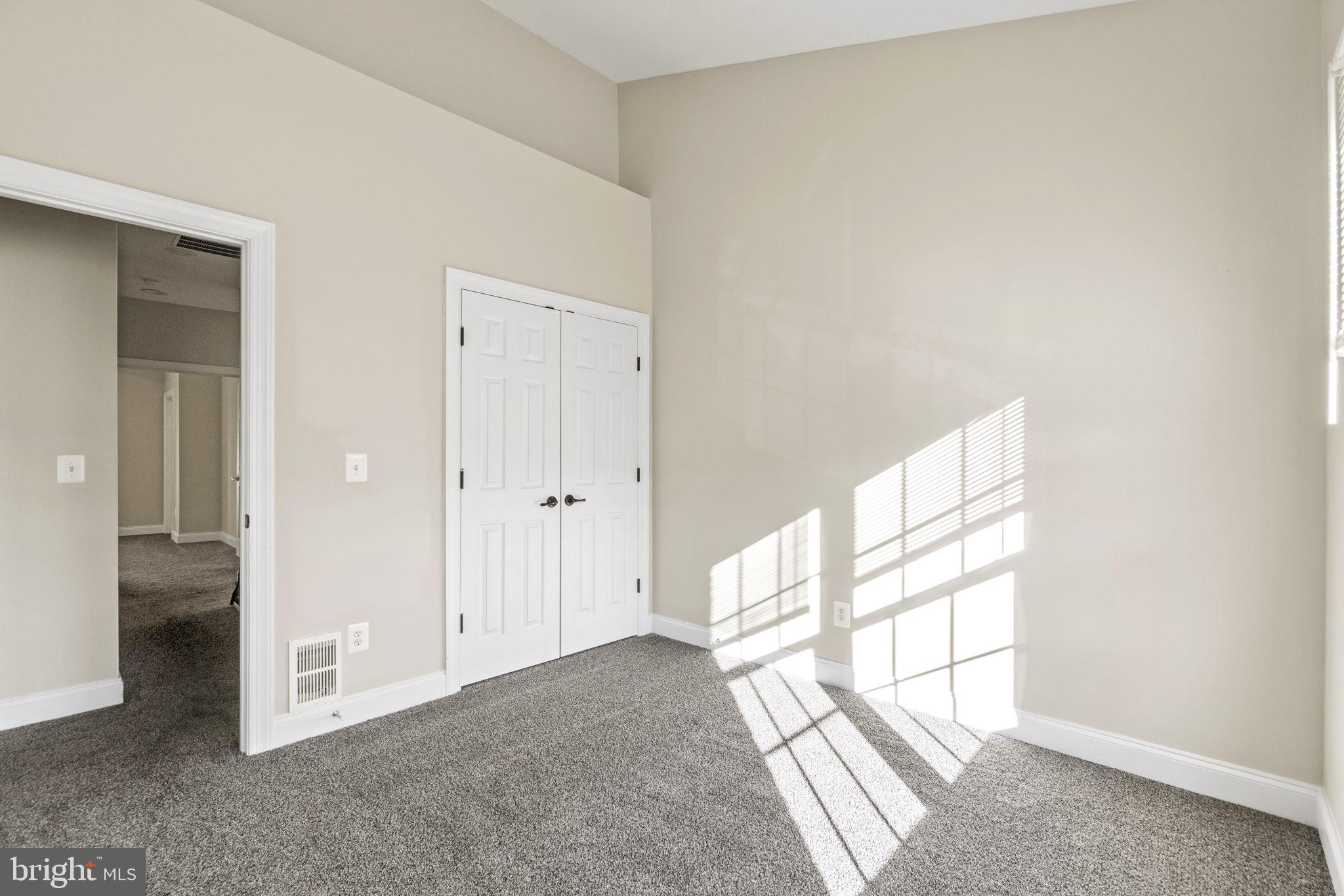 6910 STANWICK SQUARE