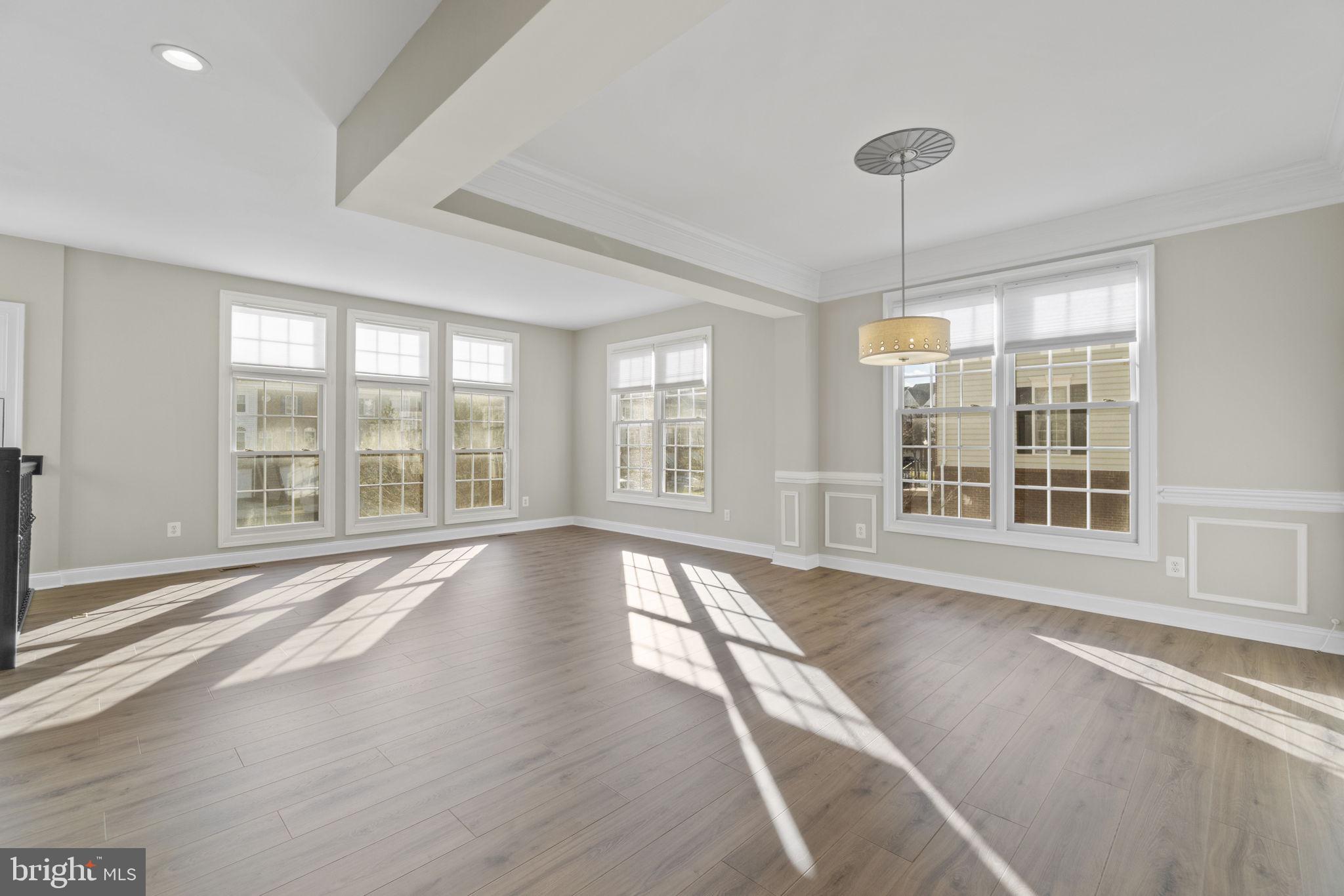 6910 STANWICK SQUARE