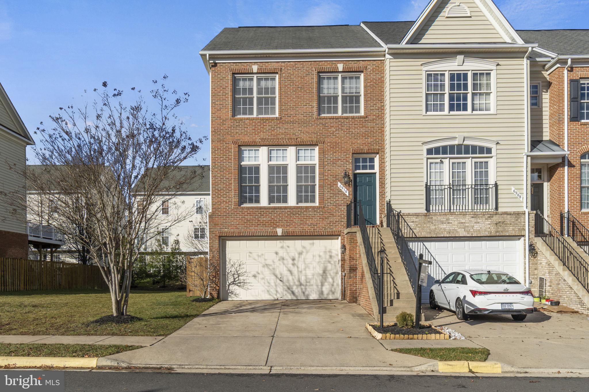 6910 STANWICK SQUARE