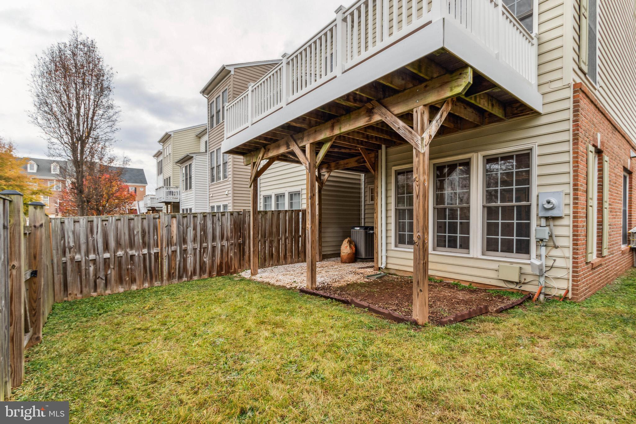 6910 STANWICK SQUARE