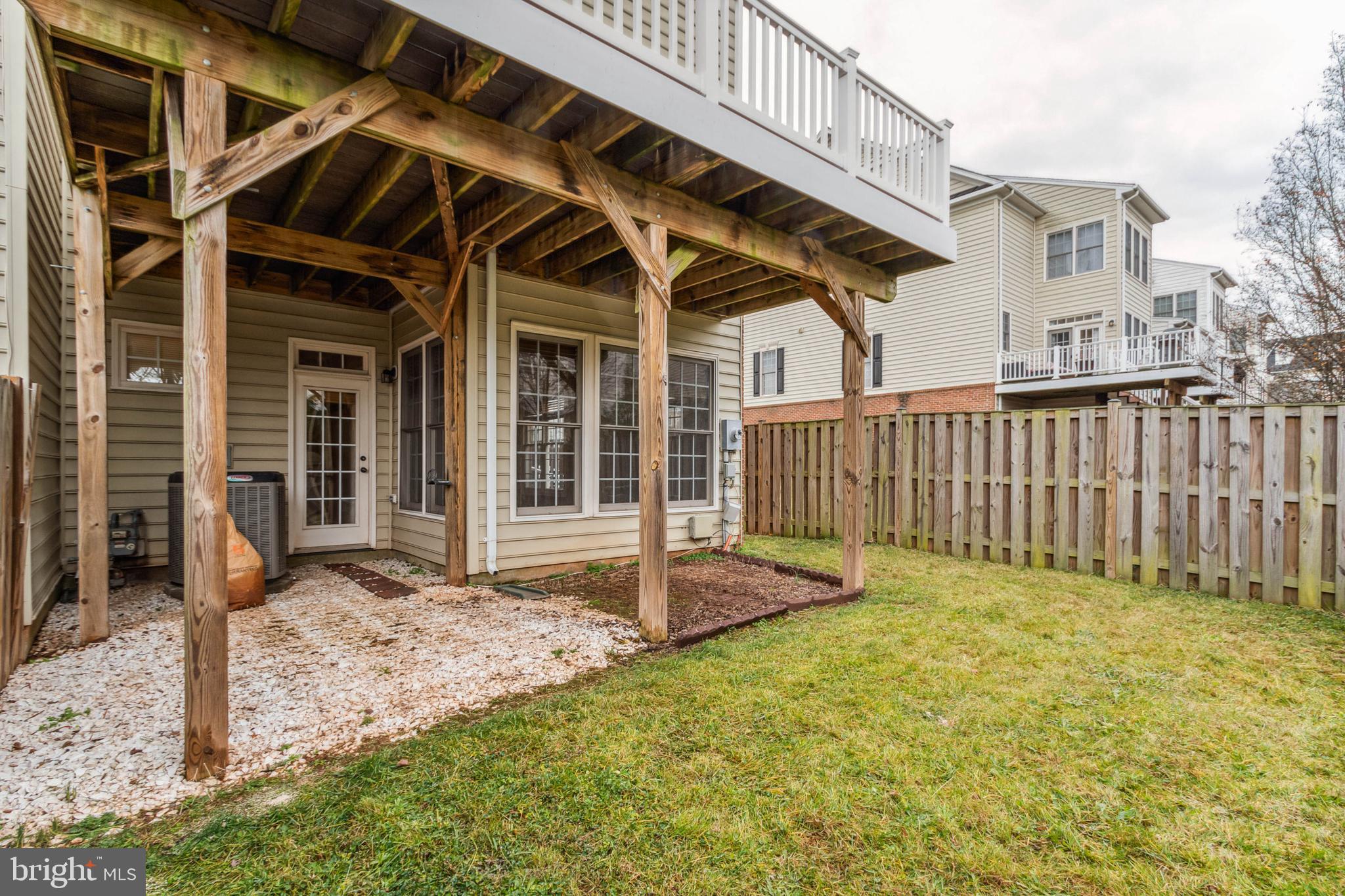 6910 STANWICK SQUARE