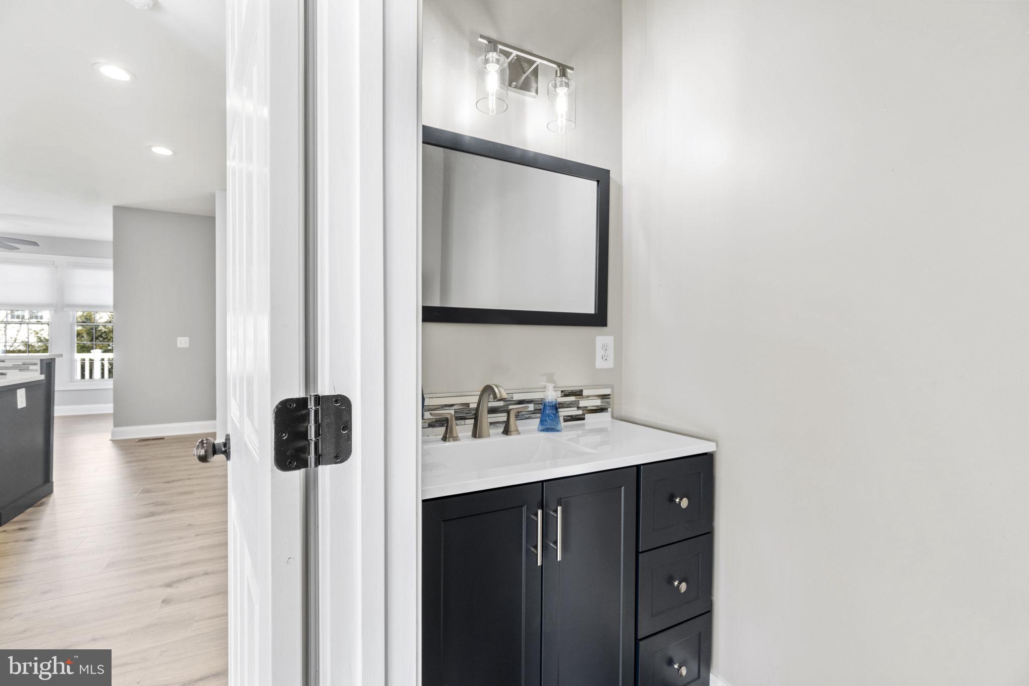 6910 STANWICK SQUARE