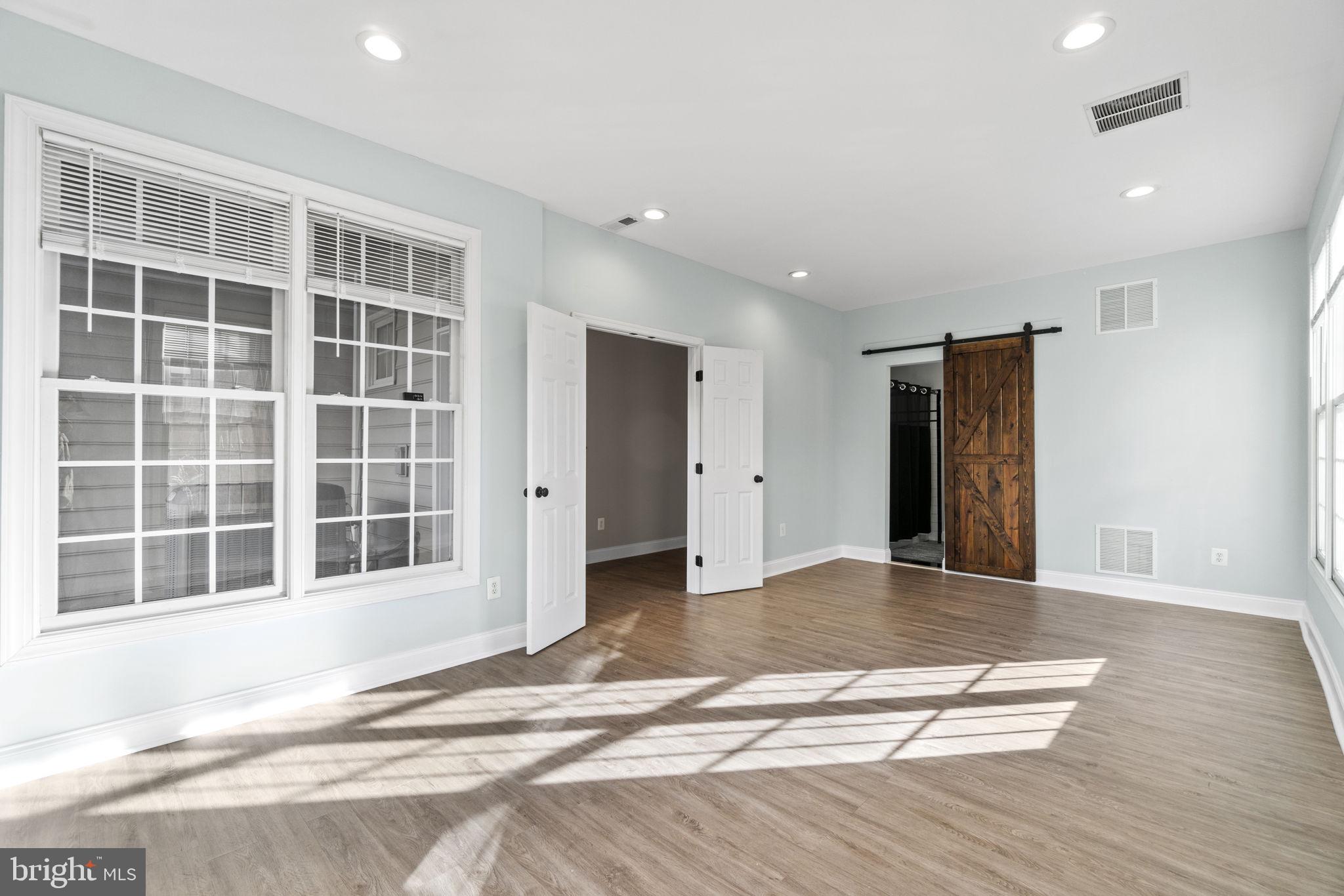 6910 STANWICK SQUARE