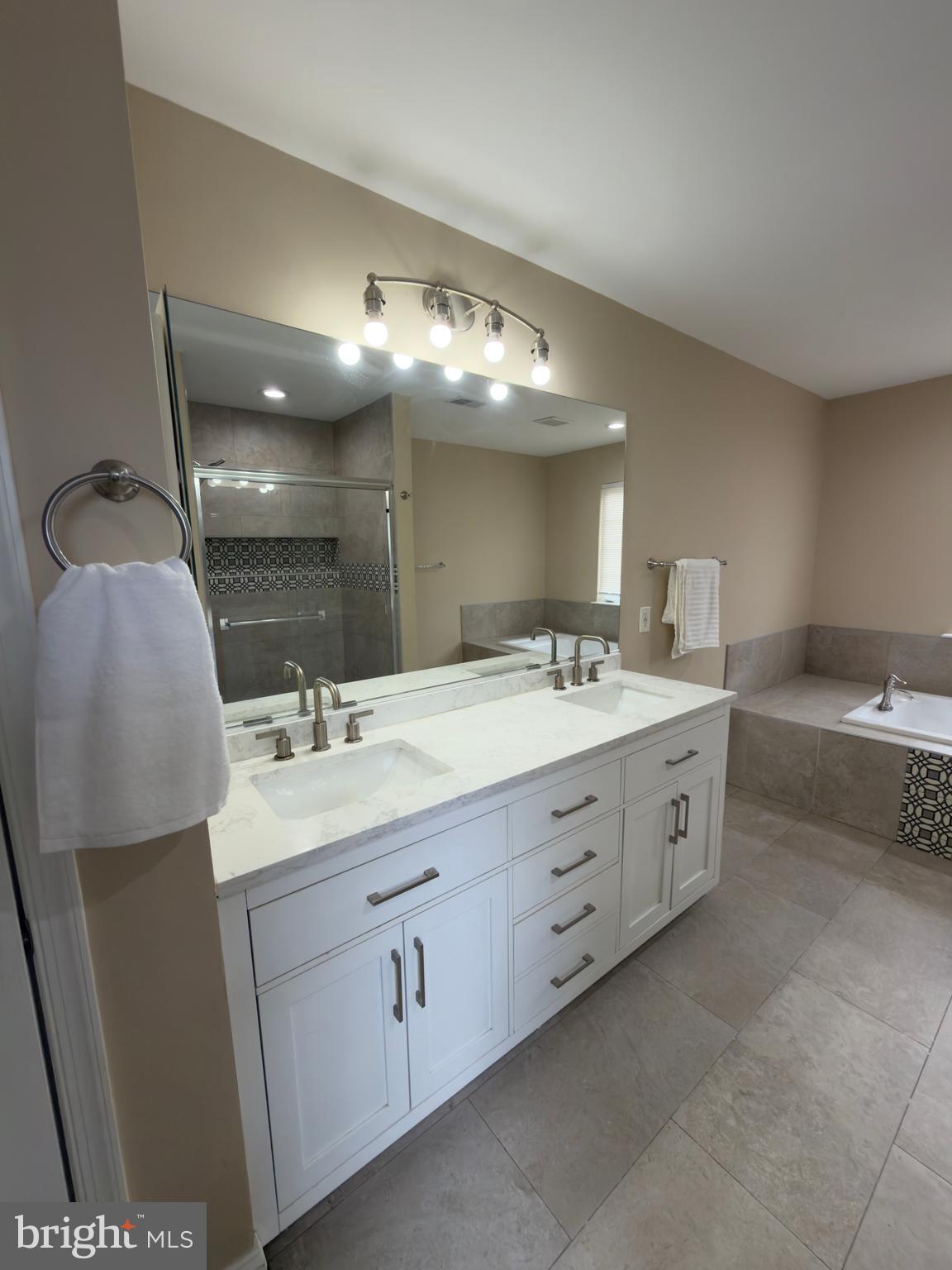 13580 DEN HOLLOW COURT