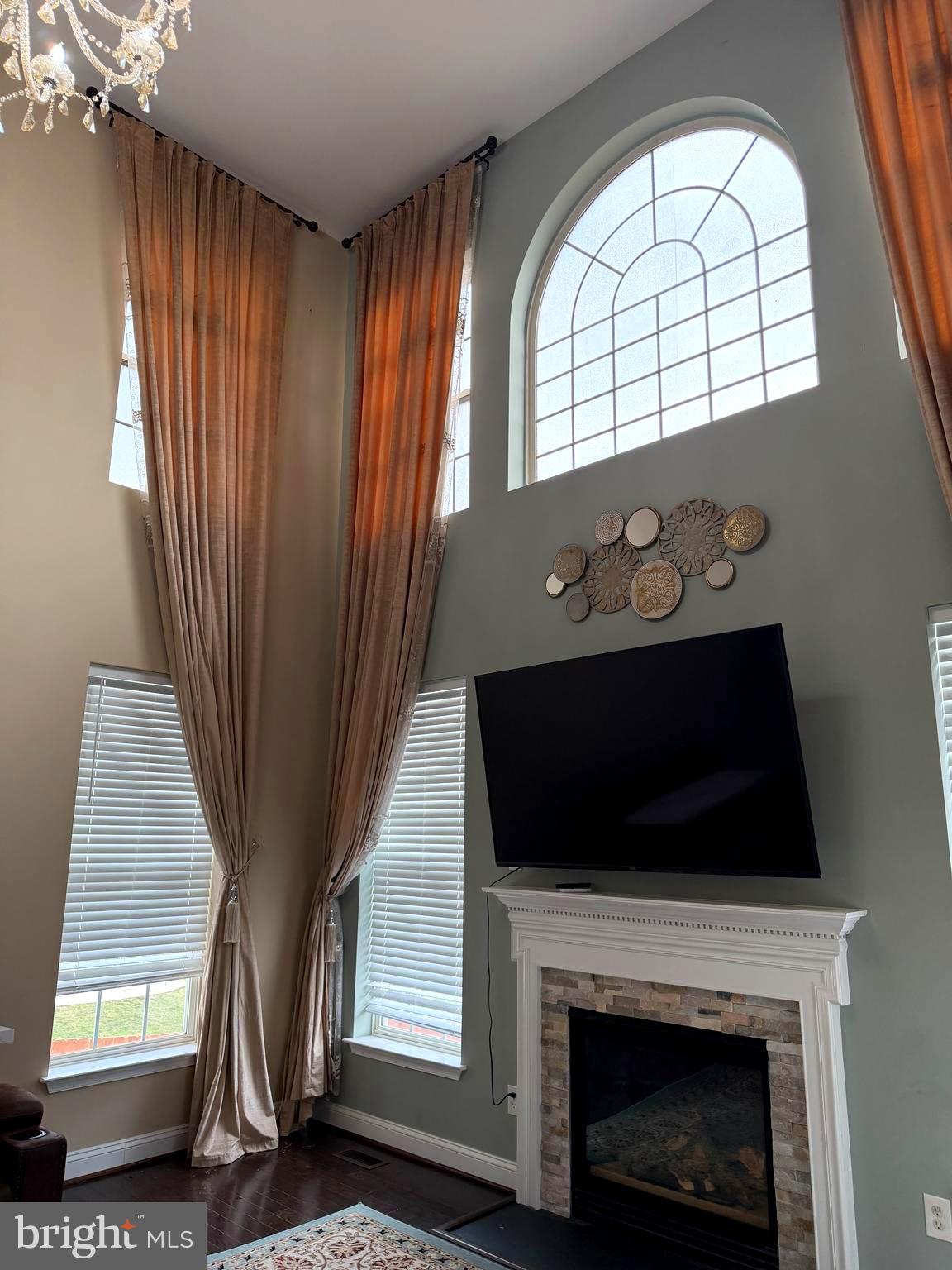 13580 DEN HOLLOW COURT