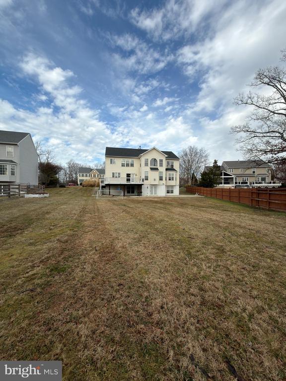 13580 DEN HOLLOW COURT