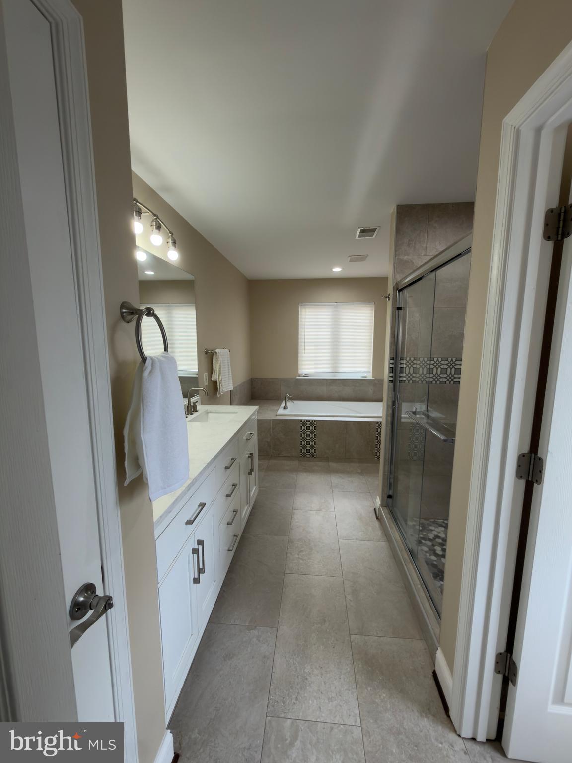 13580 DEN HOLLOW COURT