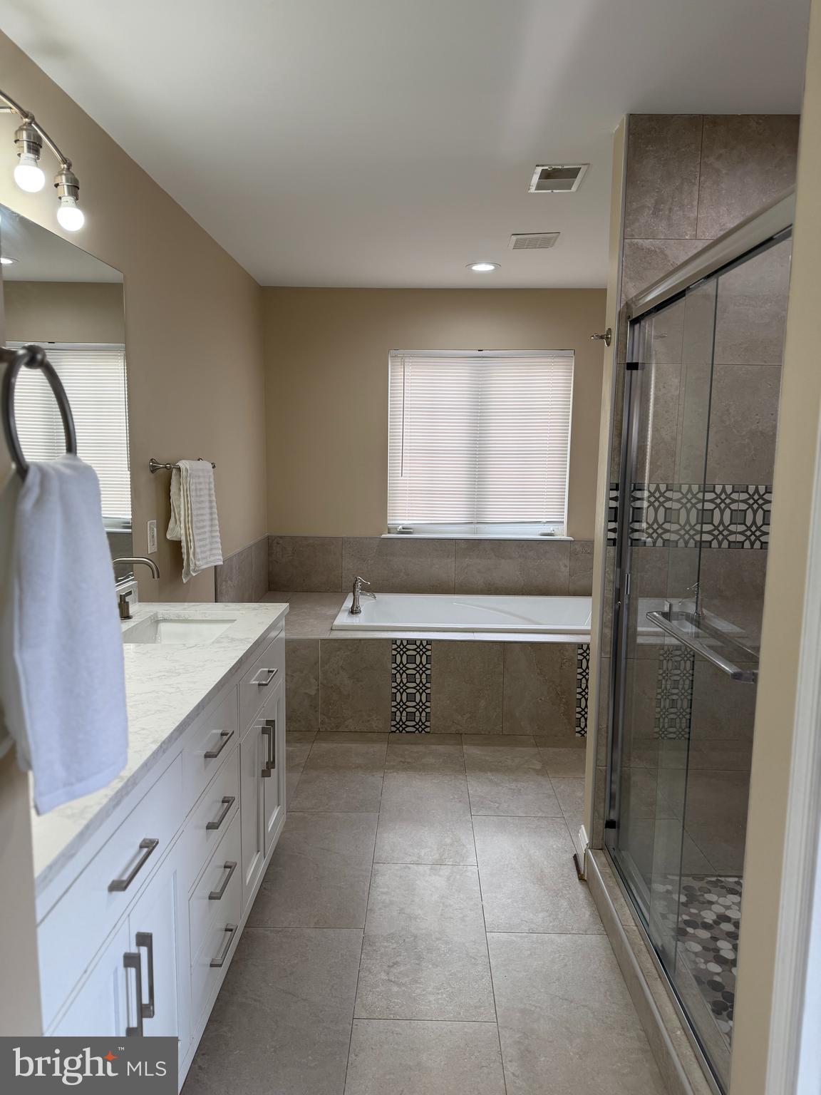 13580 DEN HOLLOW COURT