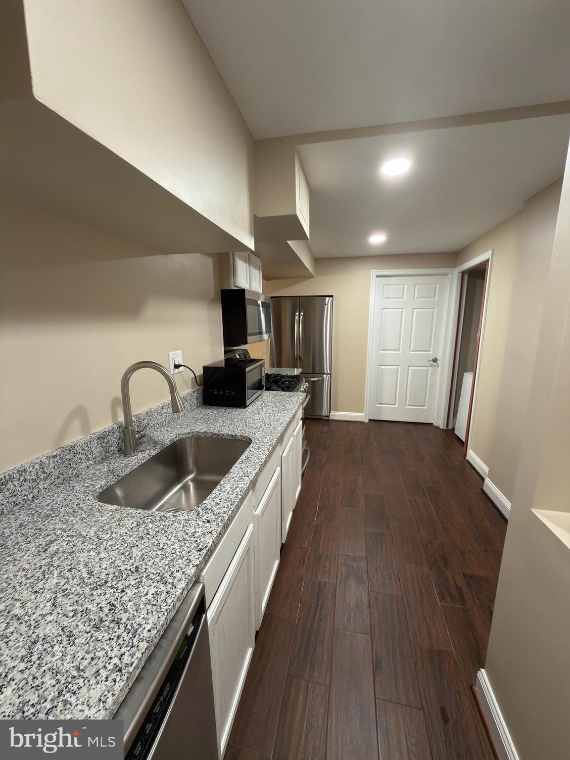 13580 DEN HOLLOW COURT