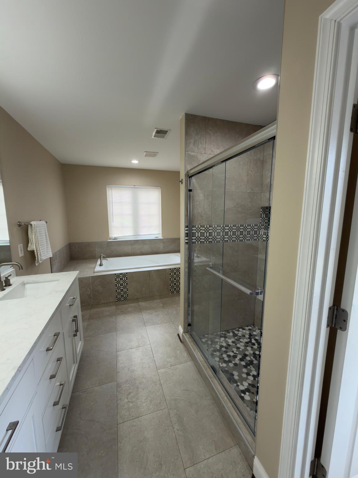 13580 DEN HOLLOW COURT