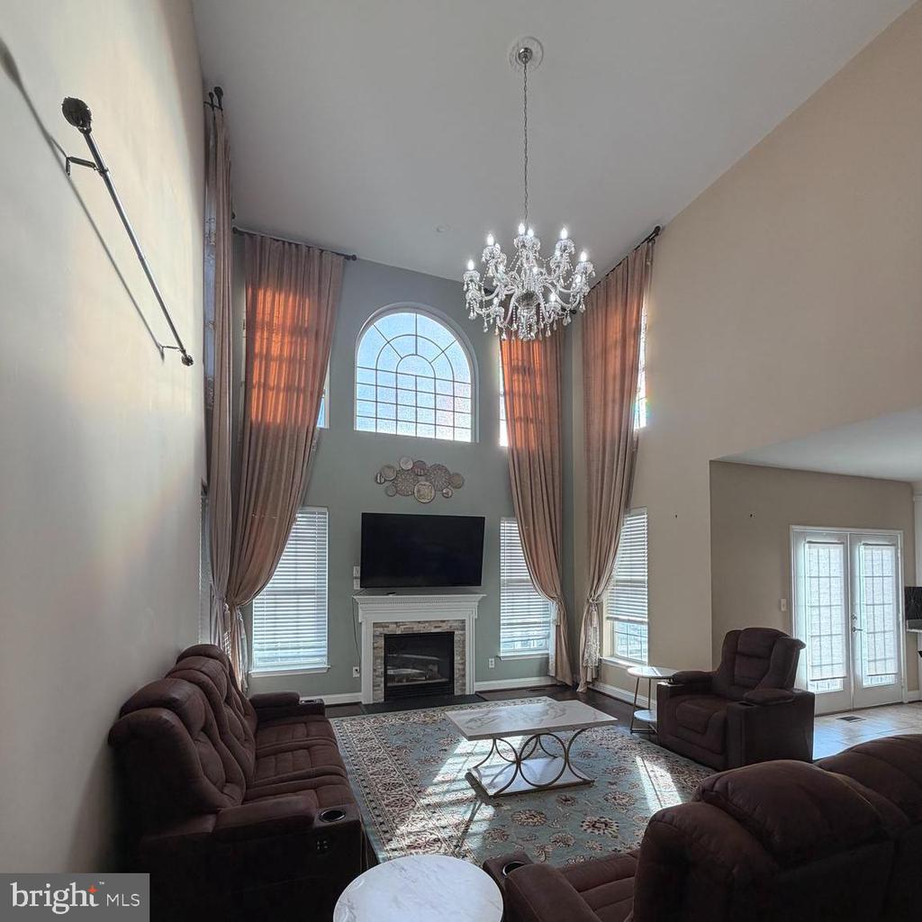13580 DEN HOLLOW COURT