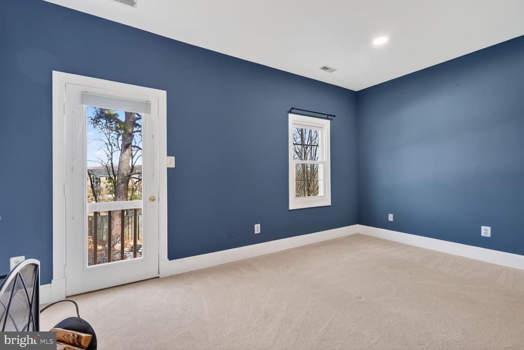 119 RIVER ROAD
