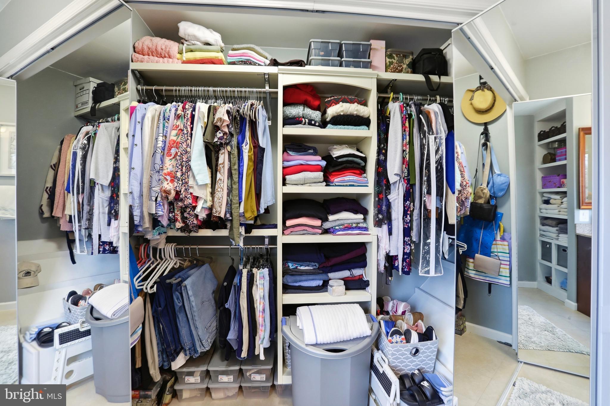 4363 SNOW HILL DRIVE