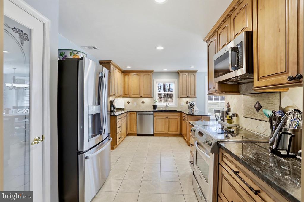 4363 SNOW HILL DRIVE