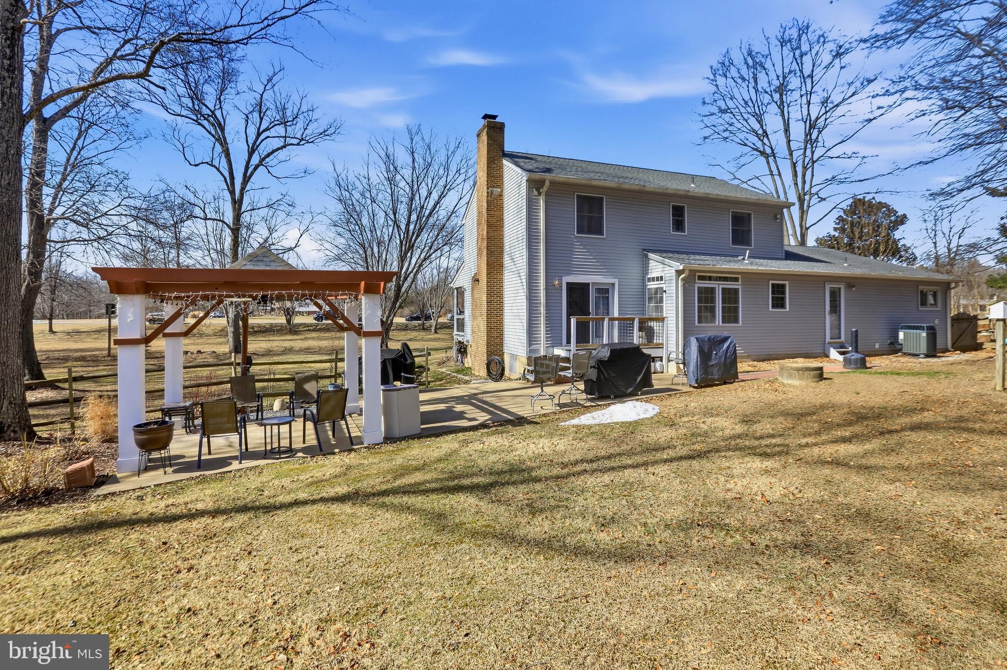 4363 SNOW HILL DRIVE