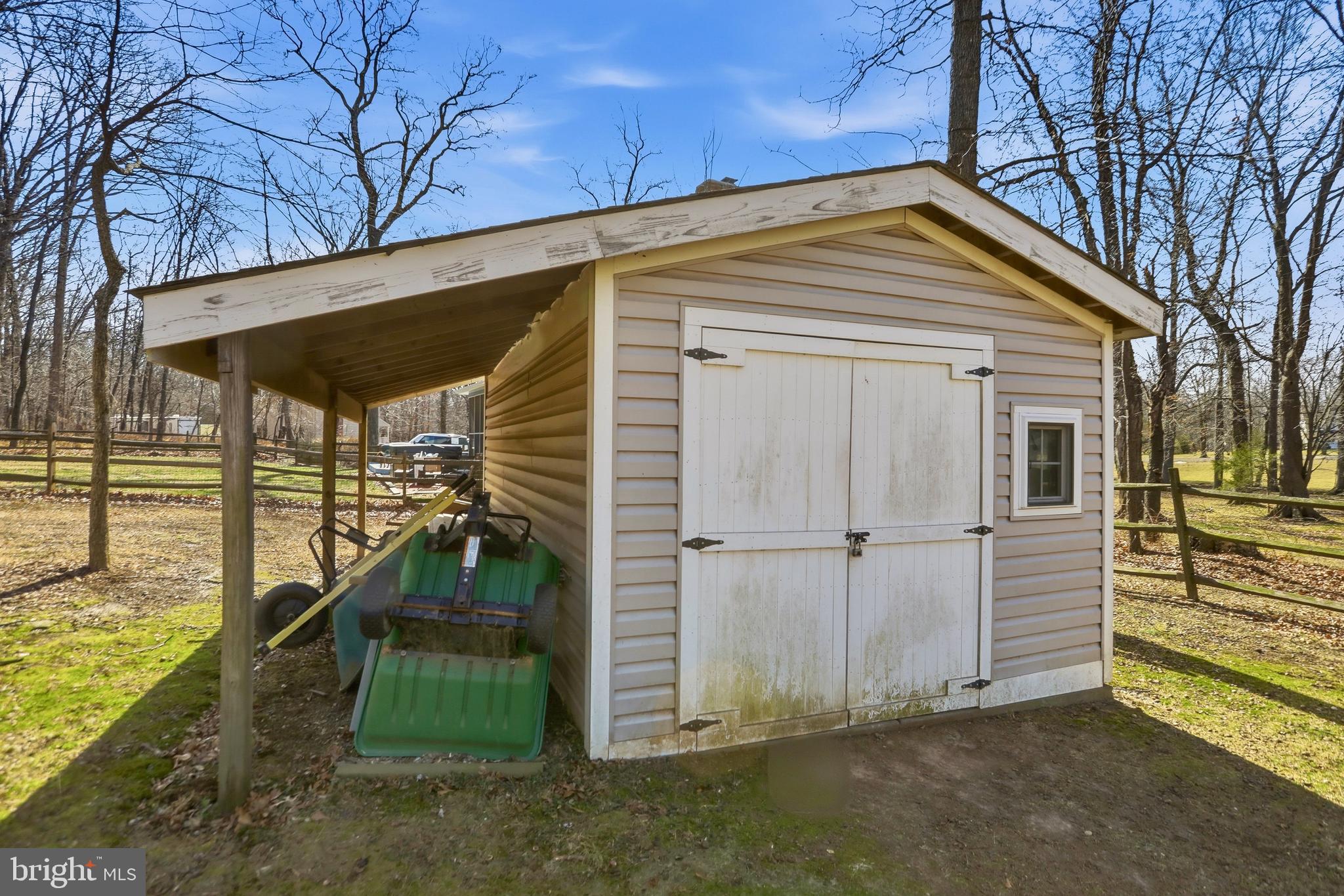 4363 SNOW HILL DRIVE