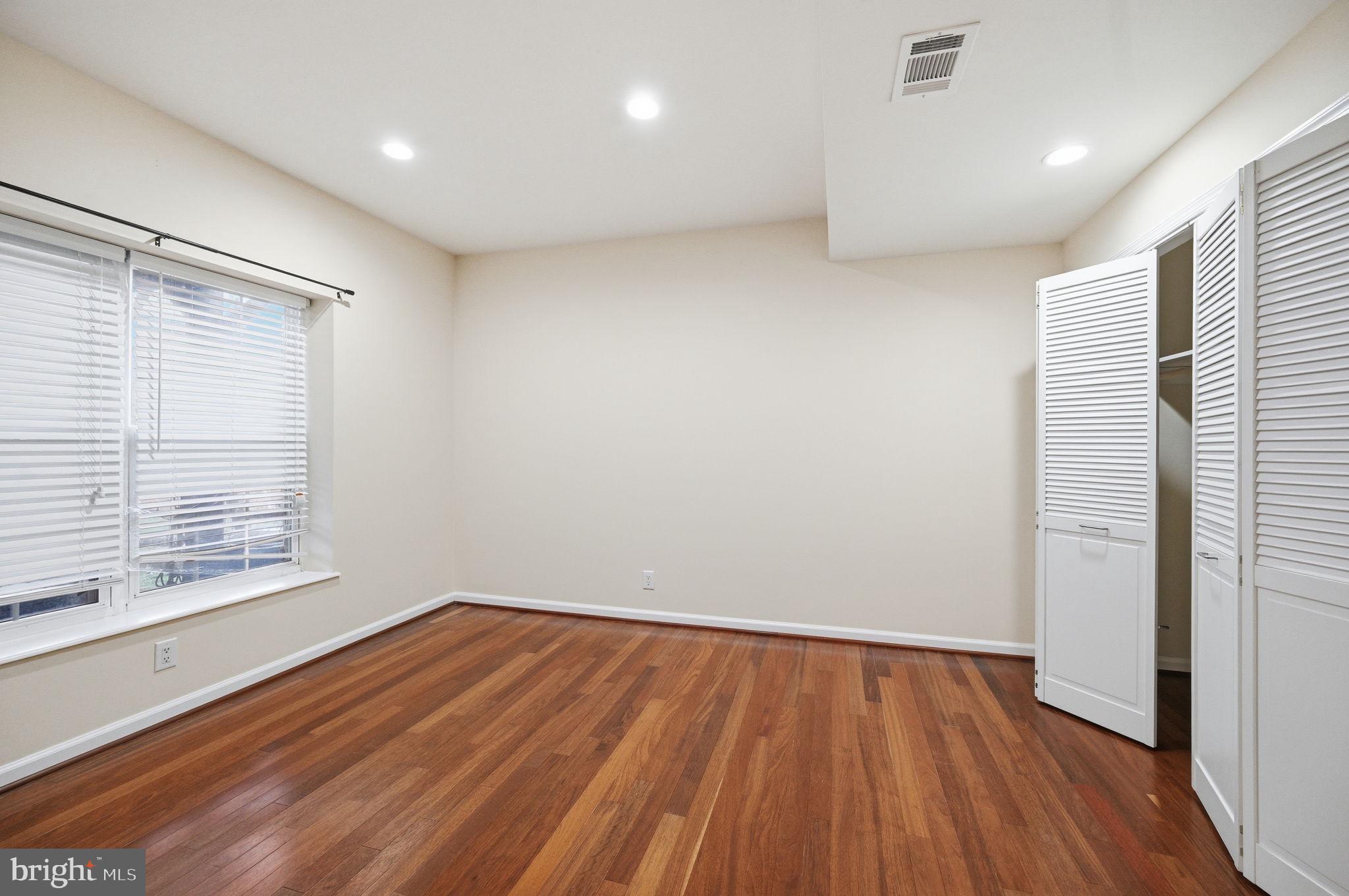 6046 SMOOTH STONE PLACE