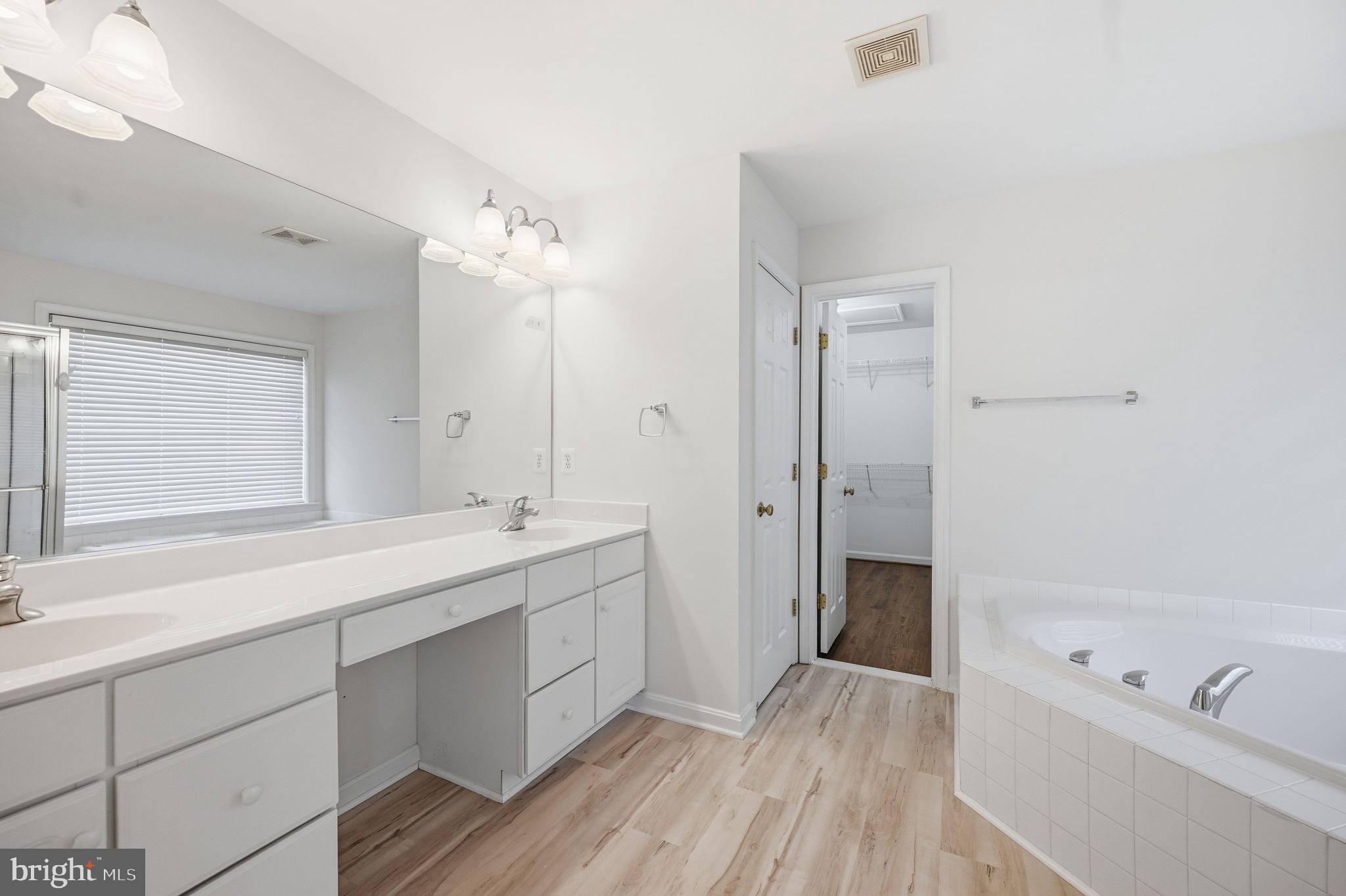 6046 SMOOTH STONE PLACE