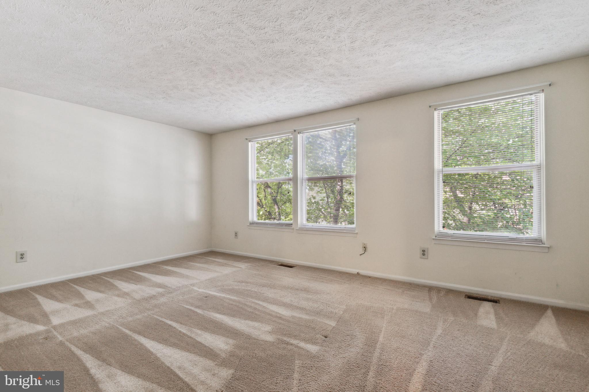 15023 OAK CREST COURT