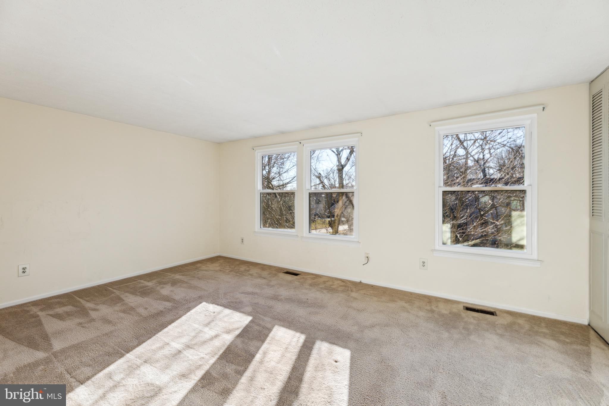 15023 OAK CREST COURT