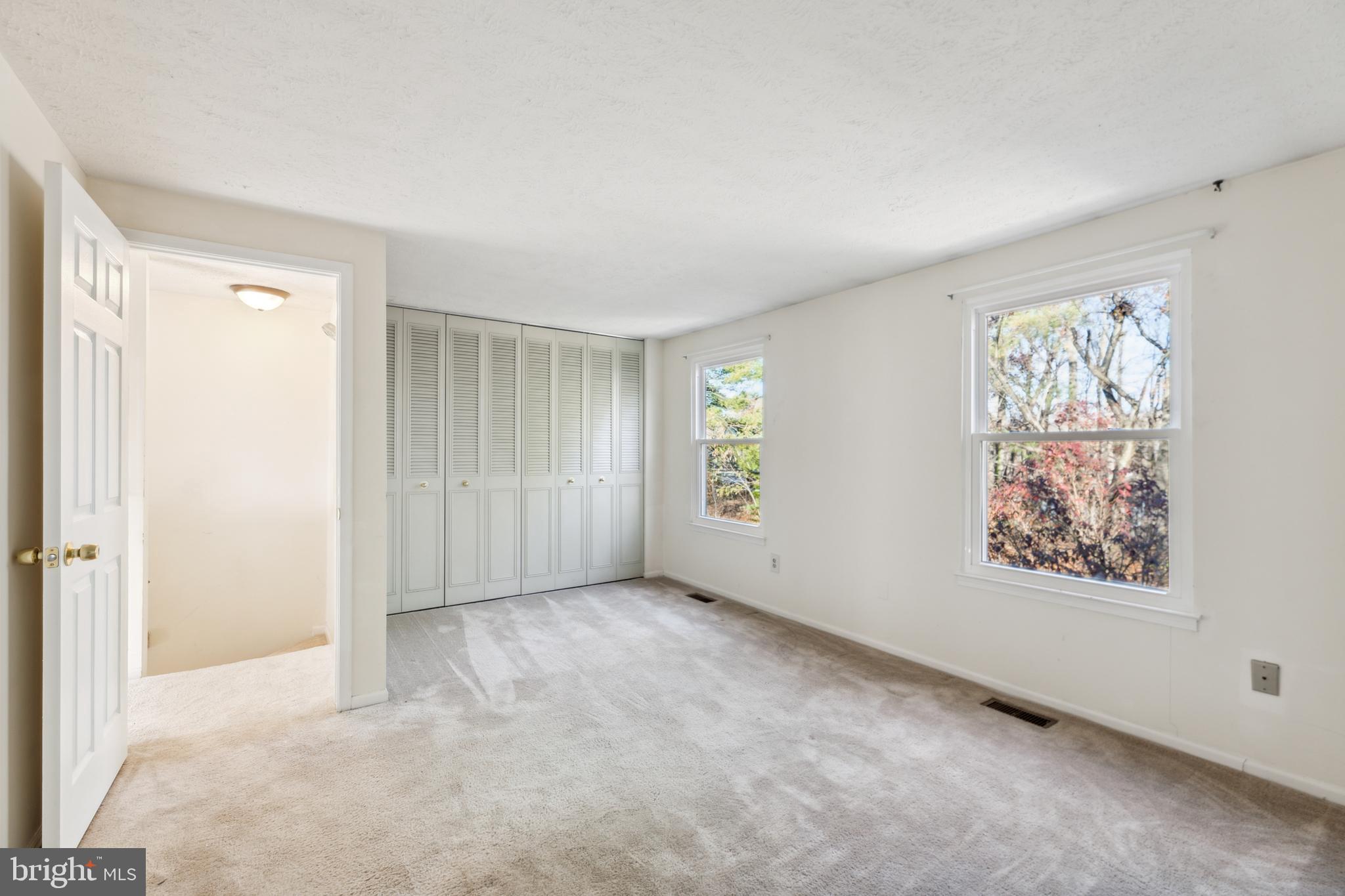 15023 OAK CREST COURT