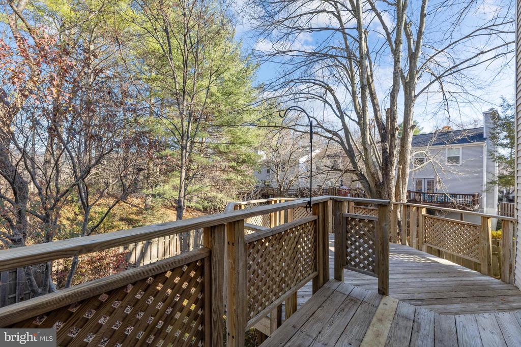 15023 OAK CREST COURT