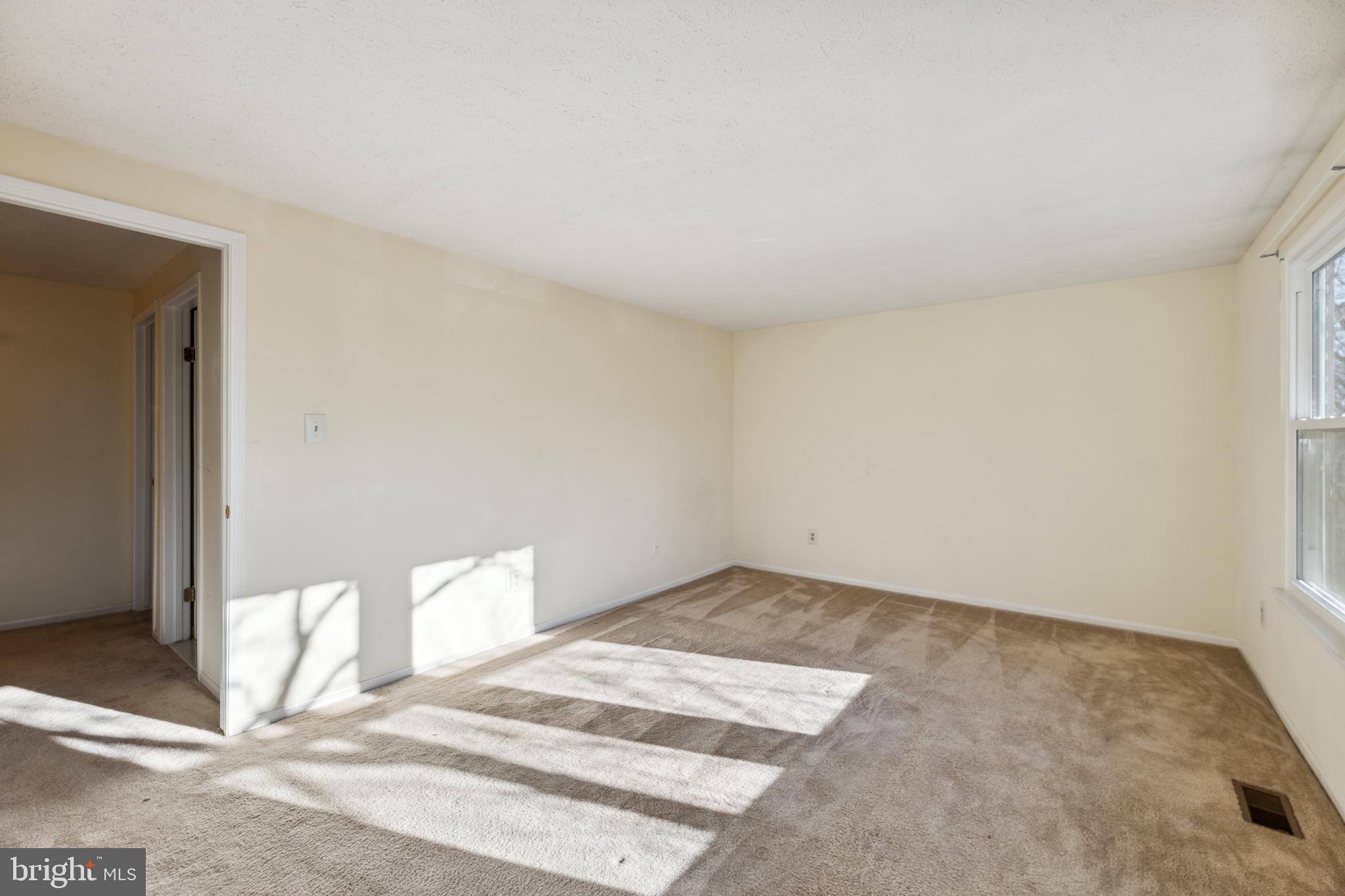 15023 OAK CREST COURT