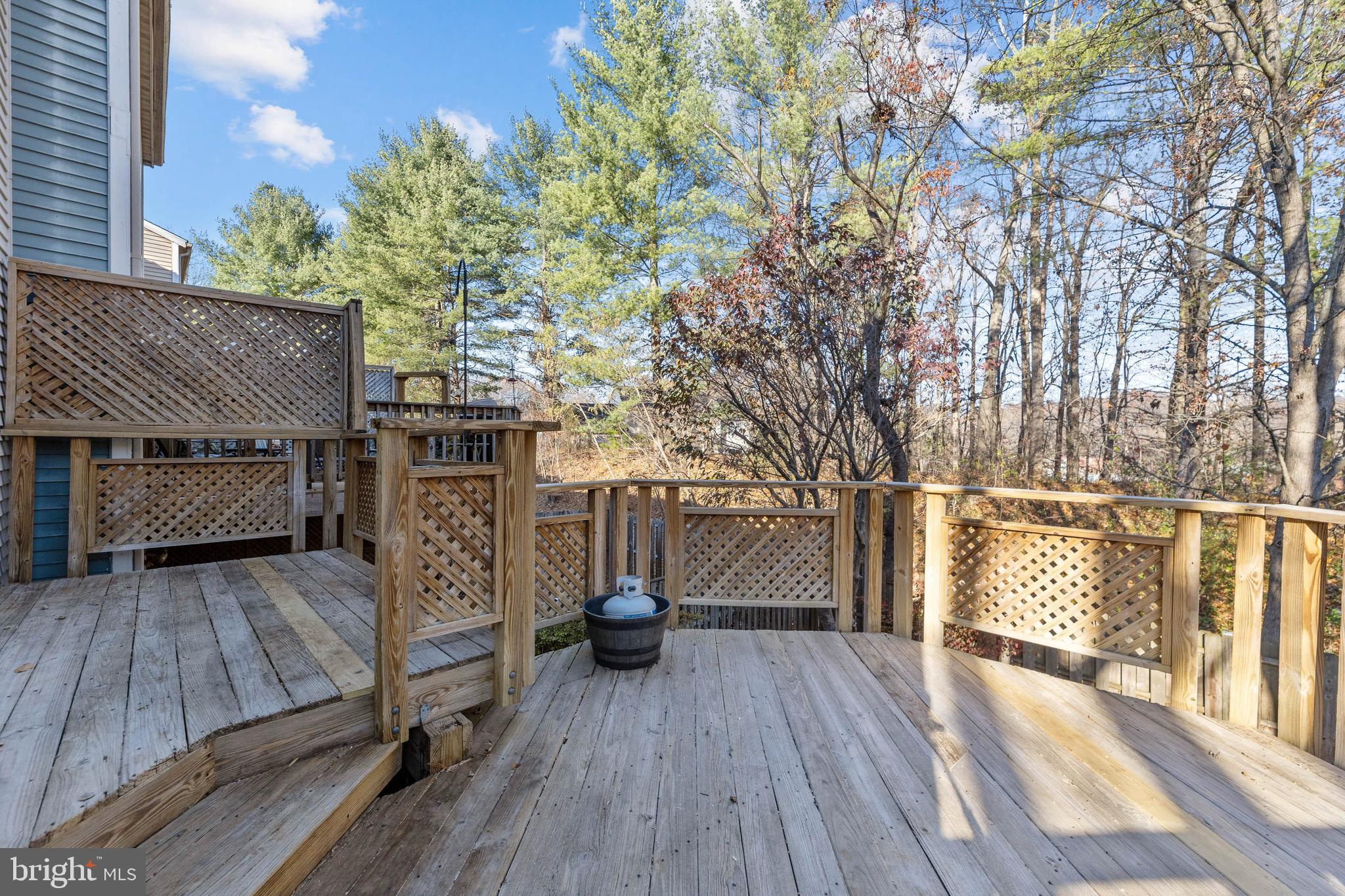 15023 OAK CREST COURT