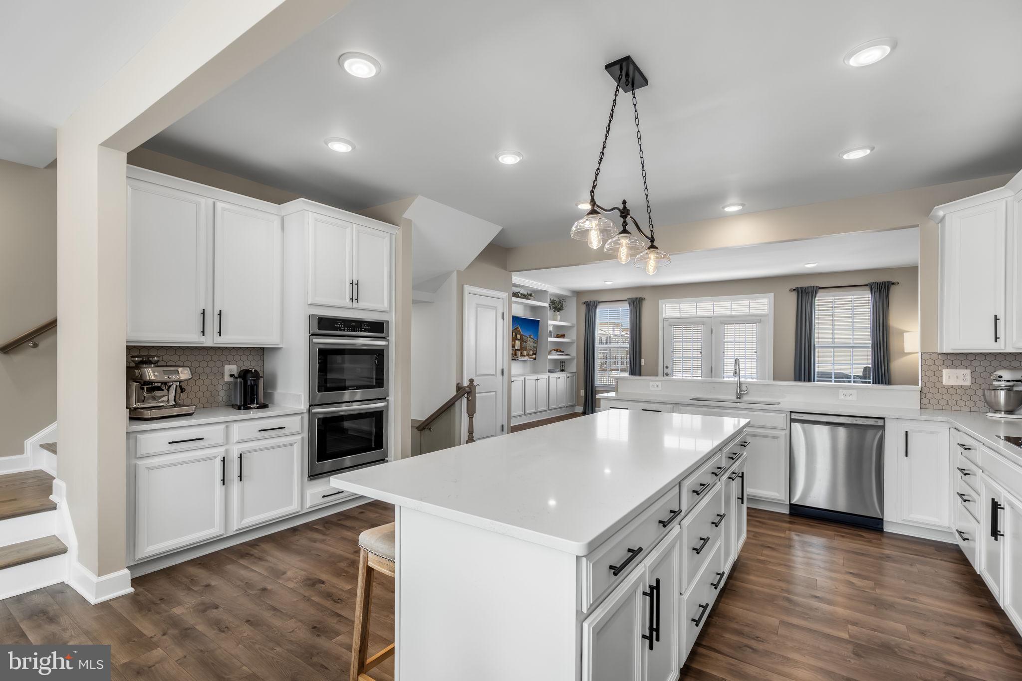 8762 ELSING GREEN DRIVE