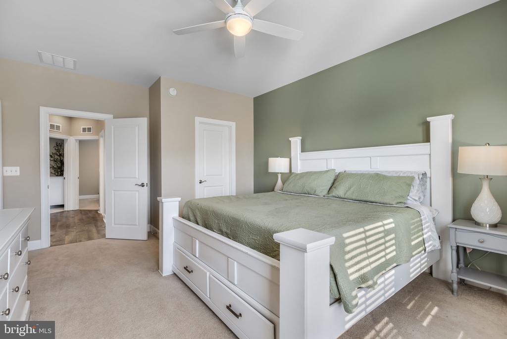 8762 ELSING GREEN DRIVE