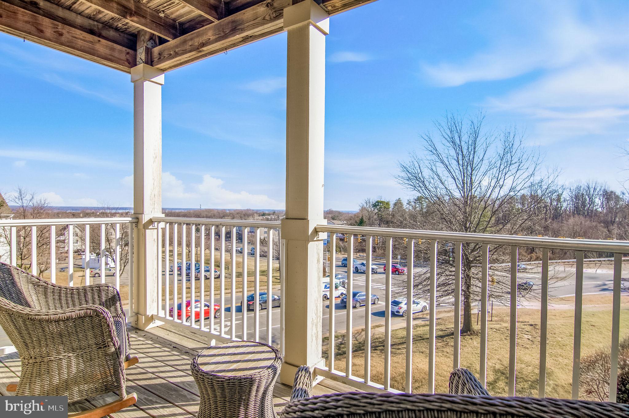 1066 GARDENVIEW LOOP 302