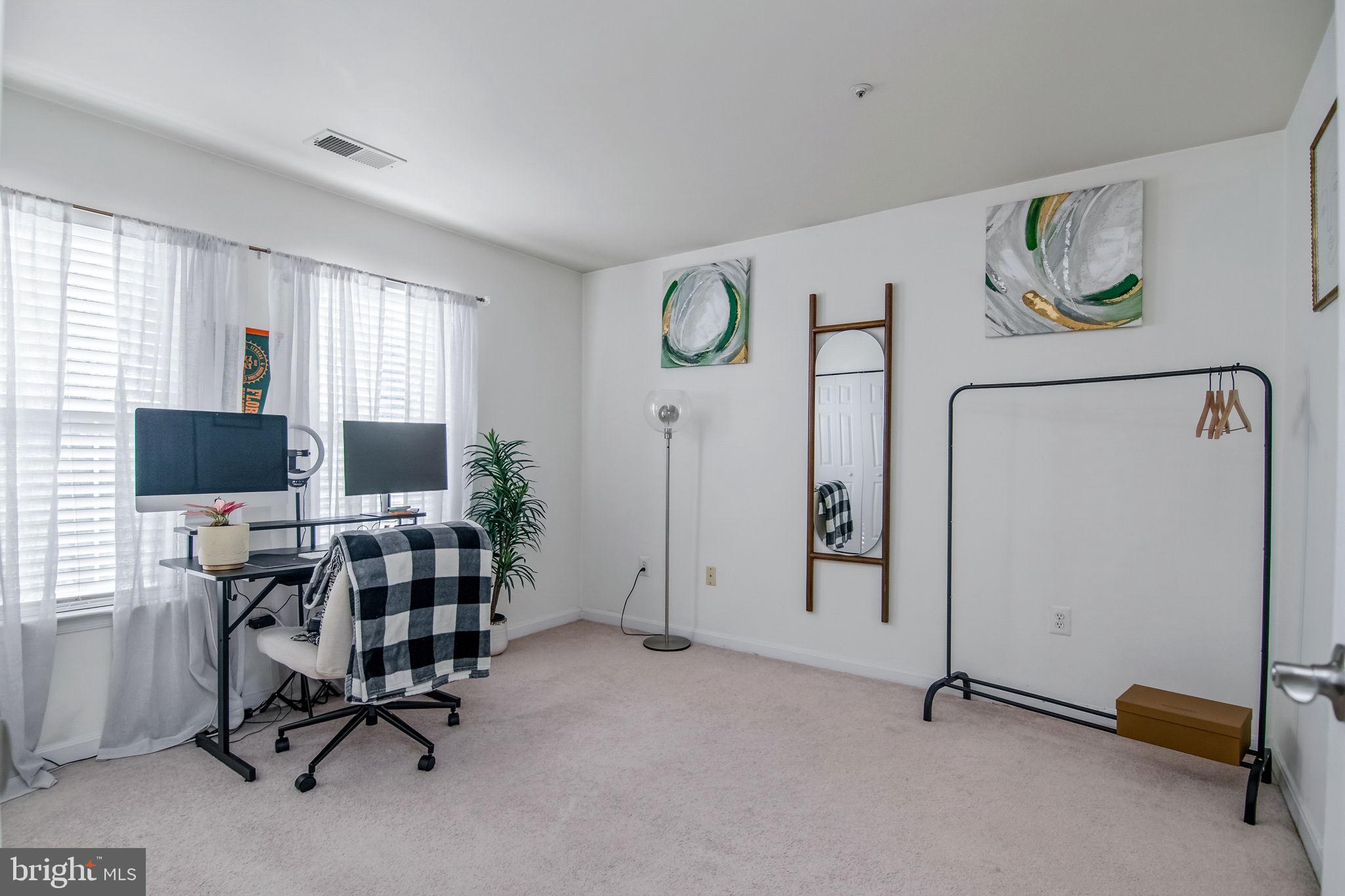 1066 GARDENVIEW LOOP 302