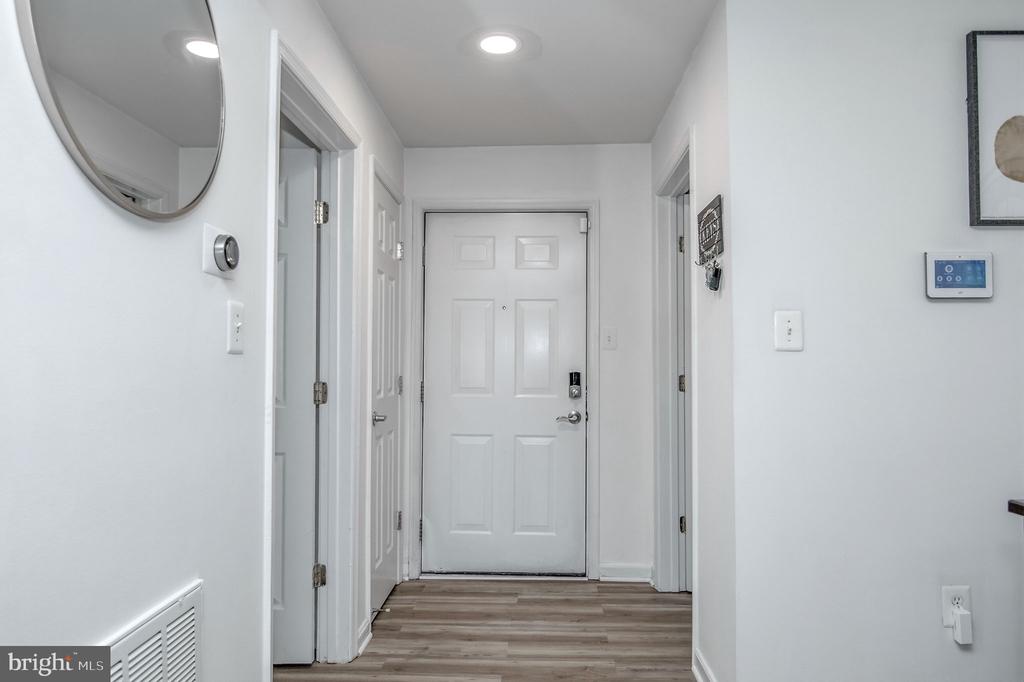 1066 GARDENVIEW LOOP 302