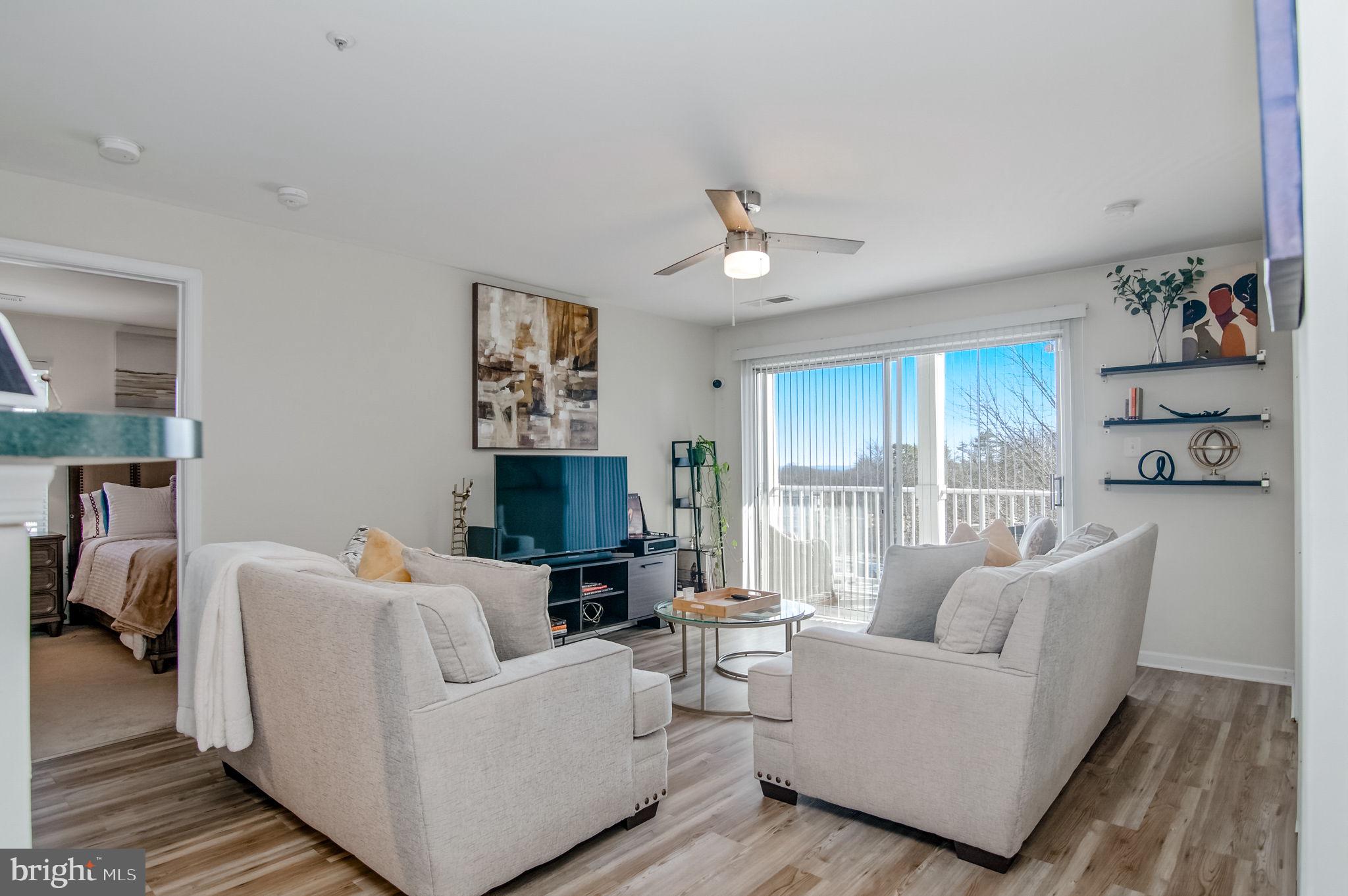 1066 GARDENVIEW LOOP 302