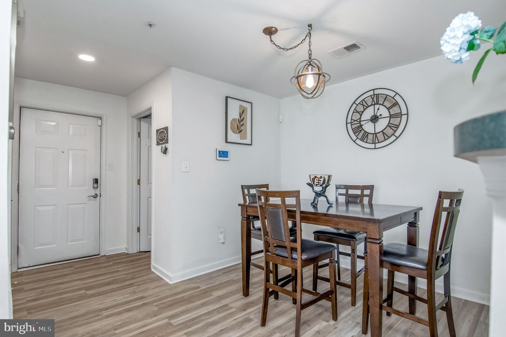 1066 GARDENVIEW LOOP 302