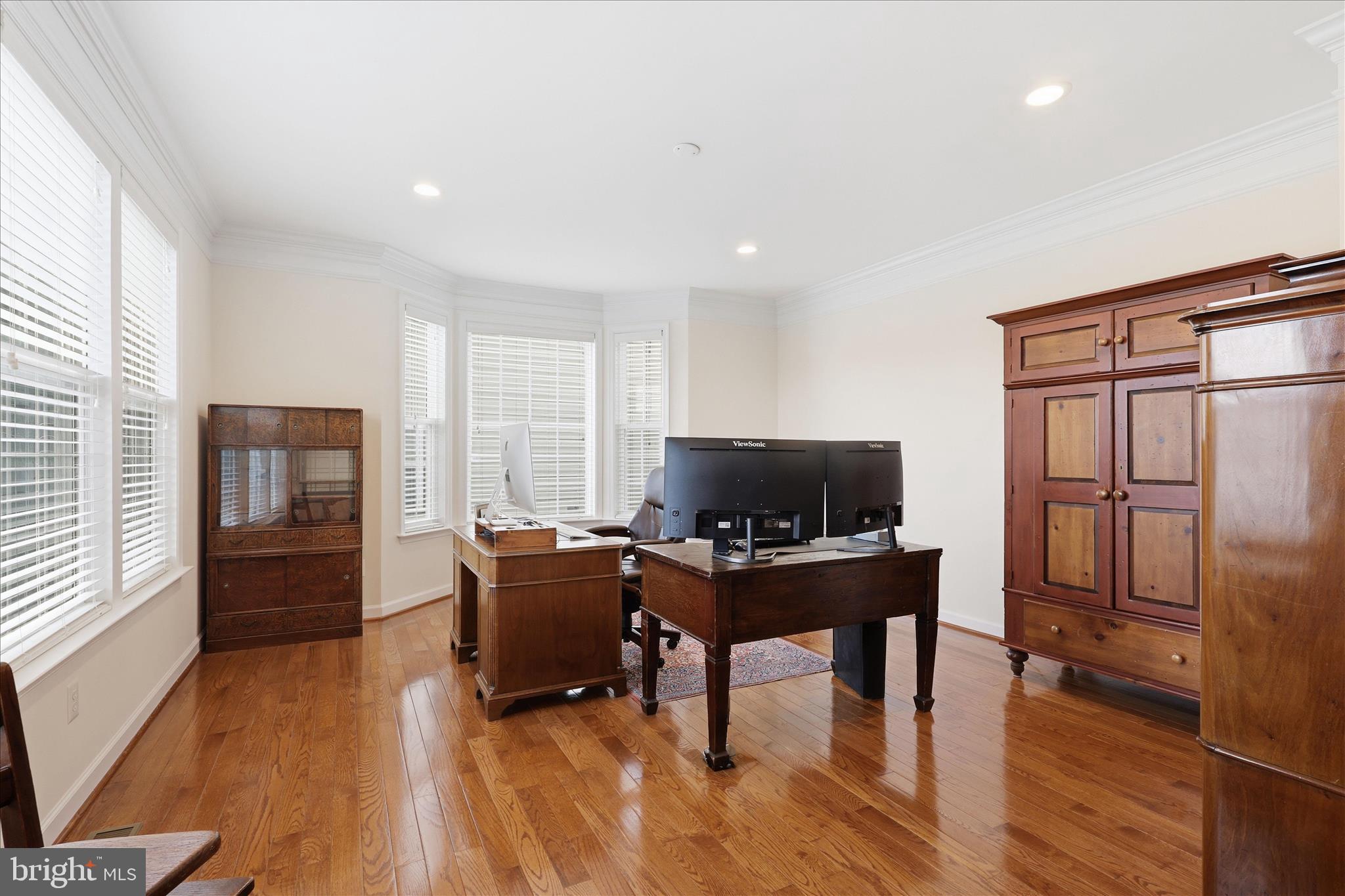 4218 TALON DRIVE